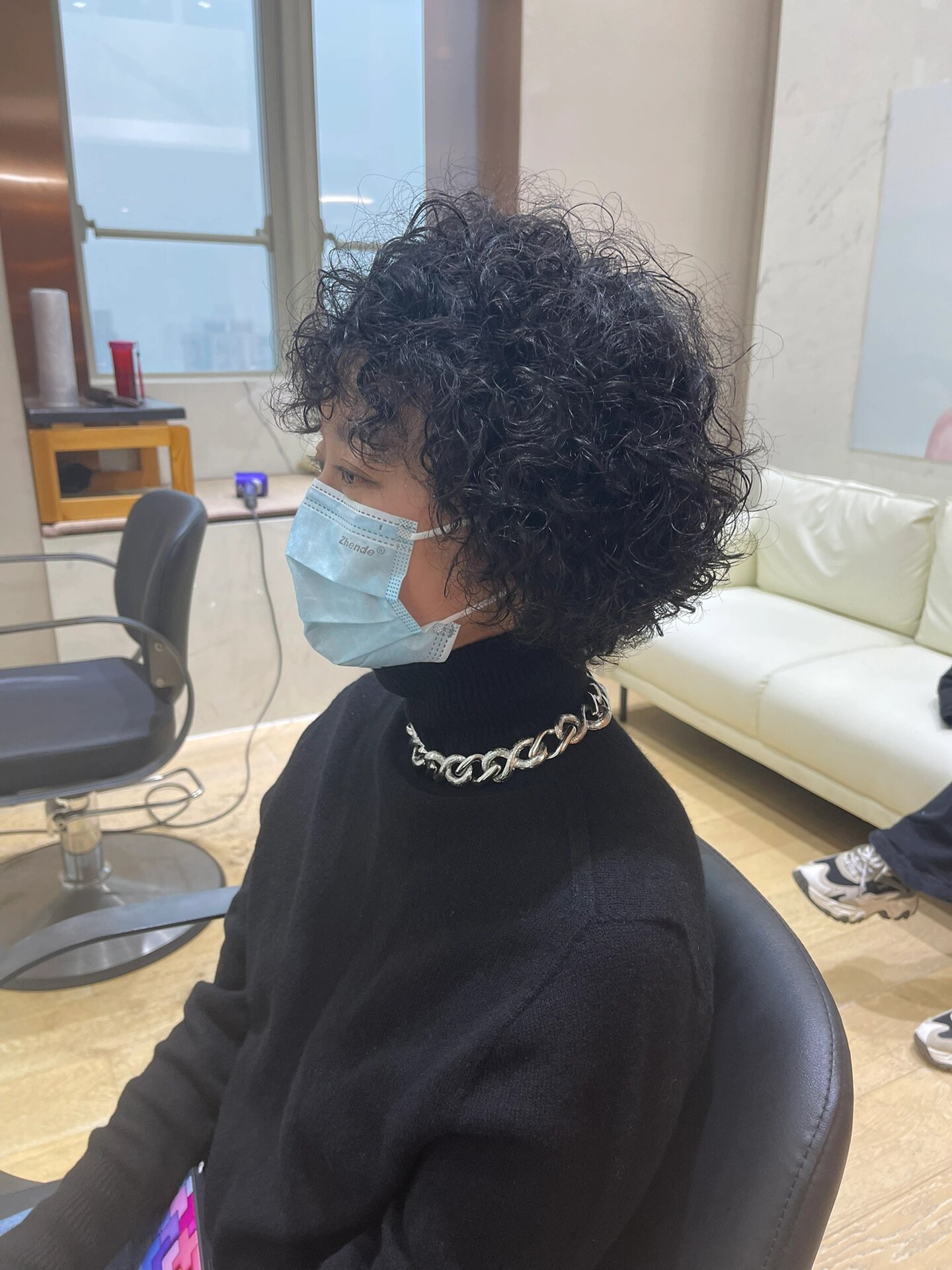 爆炸头 短发烫发