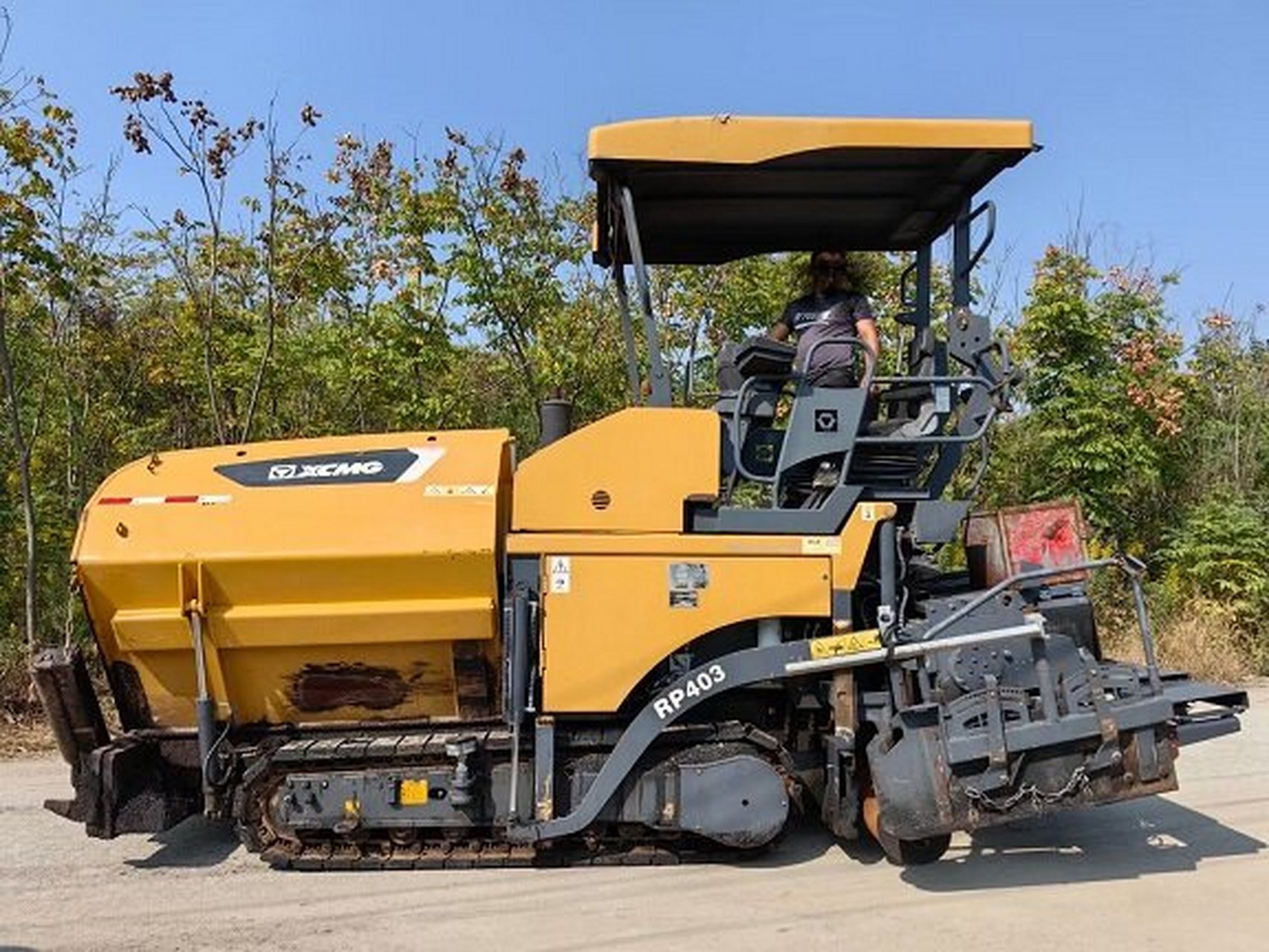 二手徐工rp403摊铺机 二手压路机 装载机 徐工rp403履带式摊铺机02