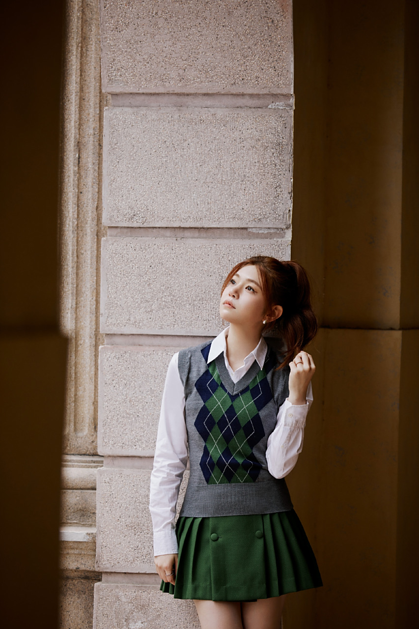 陈妍希学院风写真组图