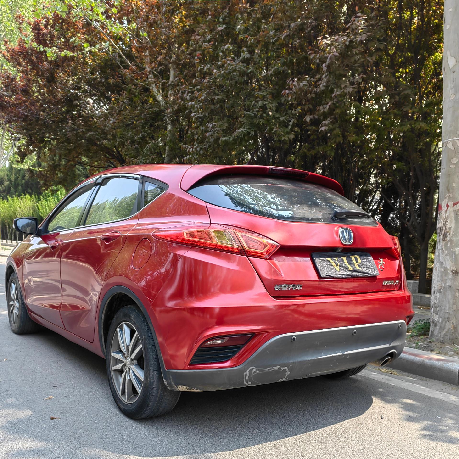 2016年长安逸动xt,多功能方向盘,手动带天窗1