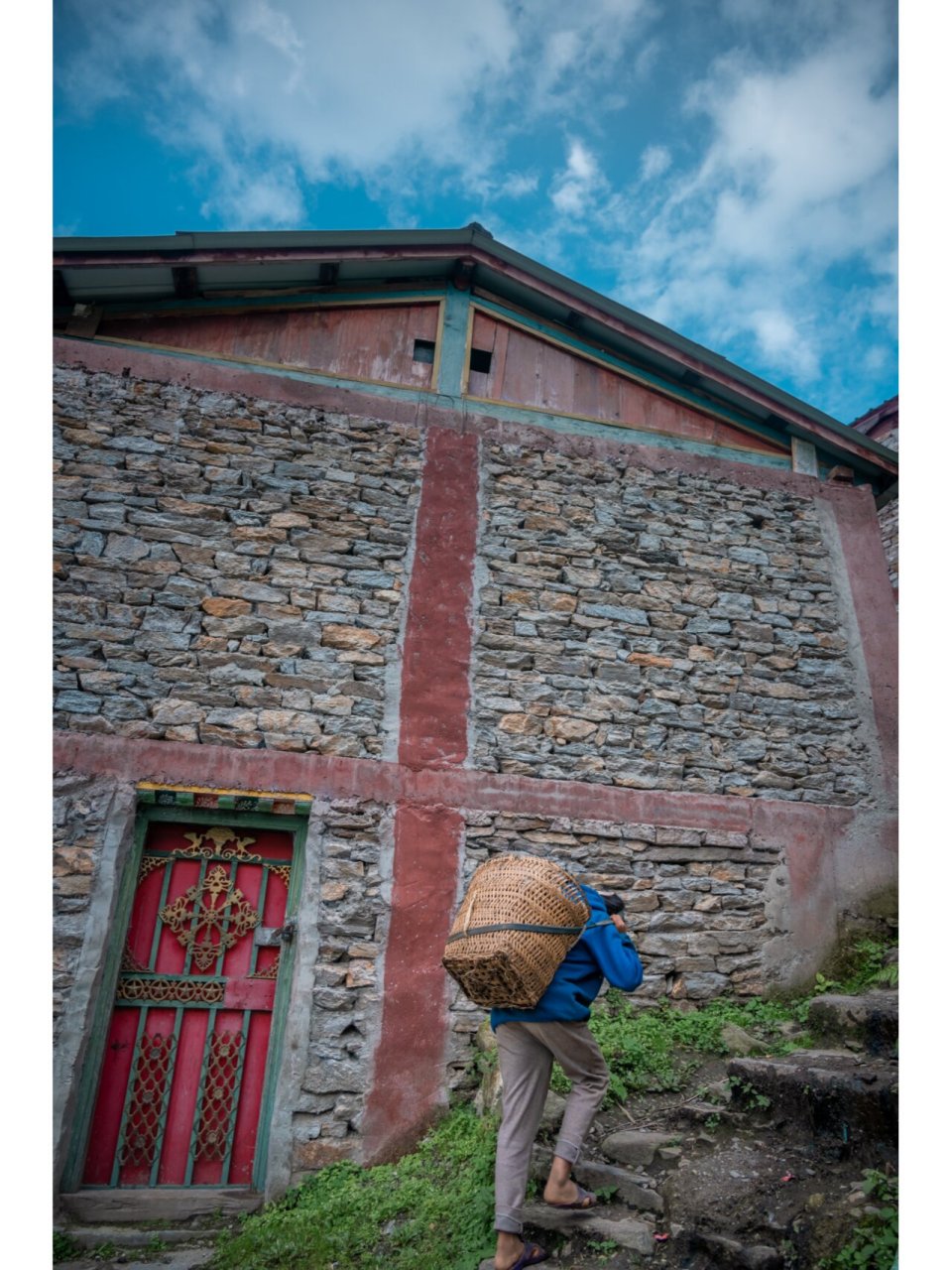 中尼边境,夏尔巴人的故乡——陈塘沟 陈塘沟位于西藏日喀则定结县西南