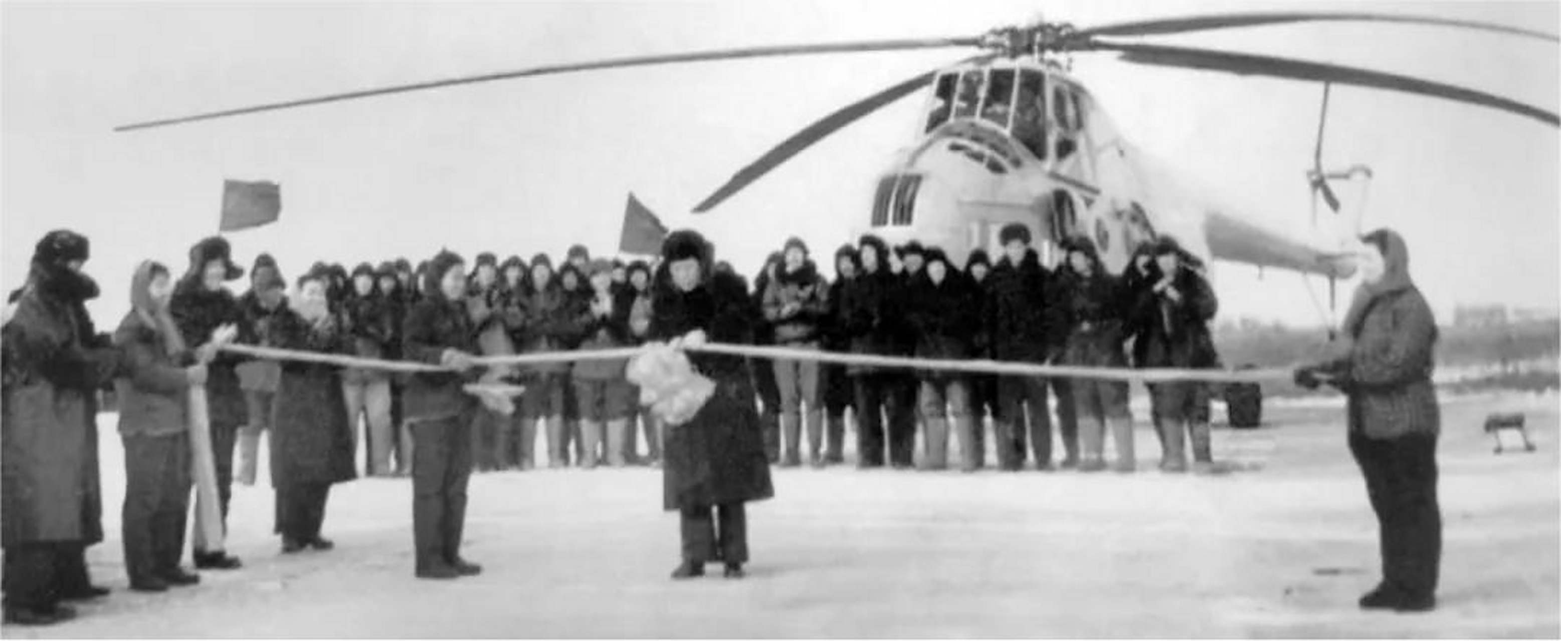 直5的老照片,图源航空工业 图一,1958年12月14日,直5直升机首飞成功