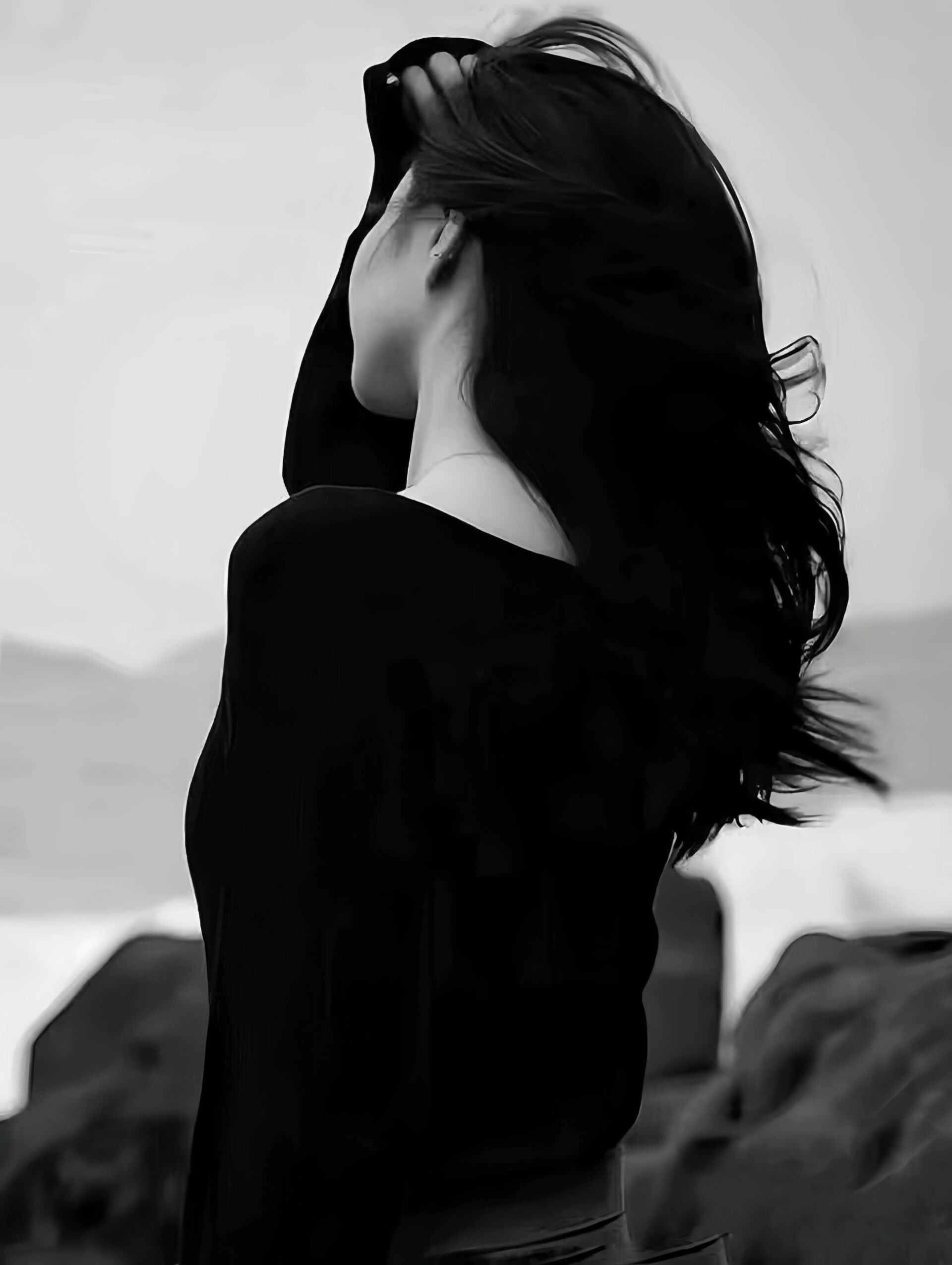 黑白素材美女背影