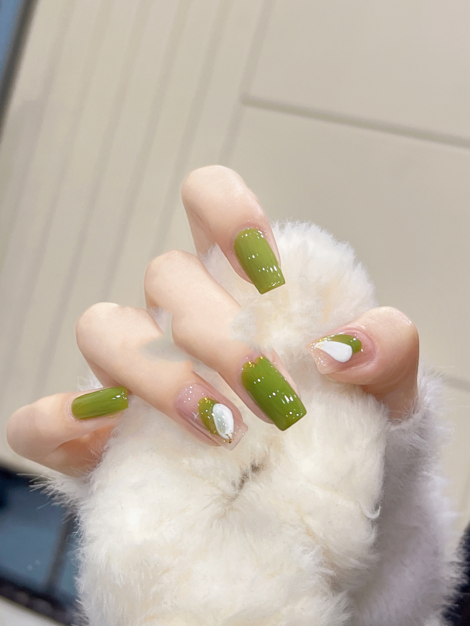 早春显白绿色系美甲00小清新牛油果绿绝了78 透裸色打底显白又