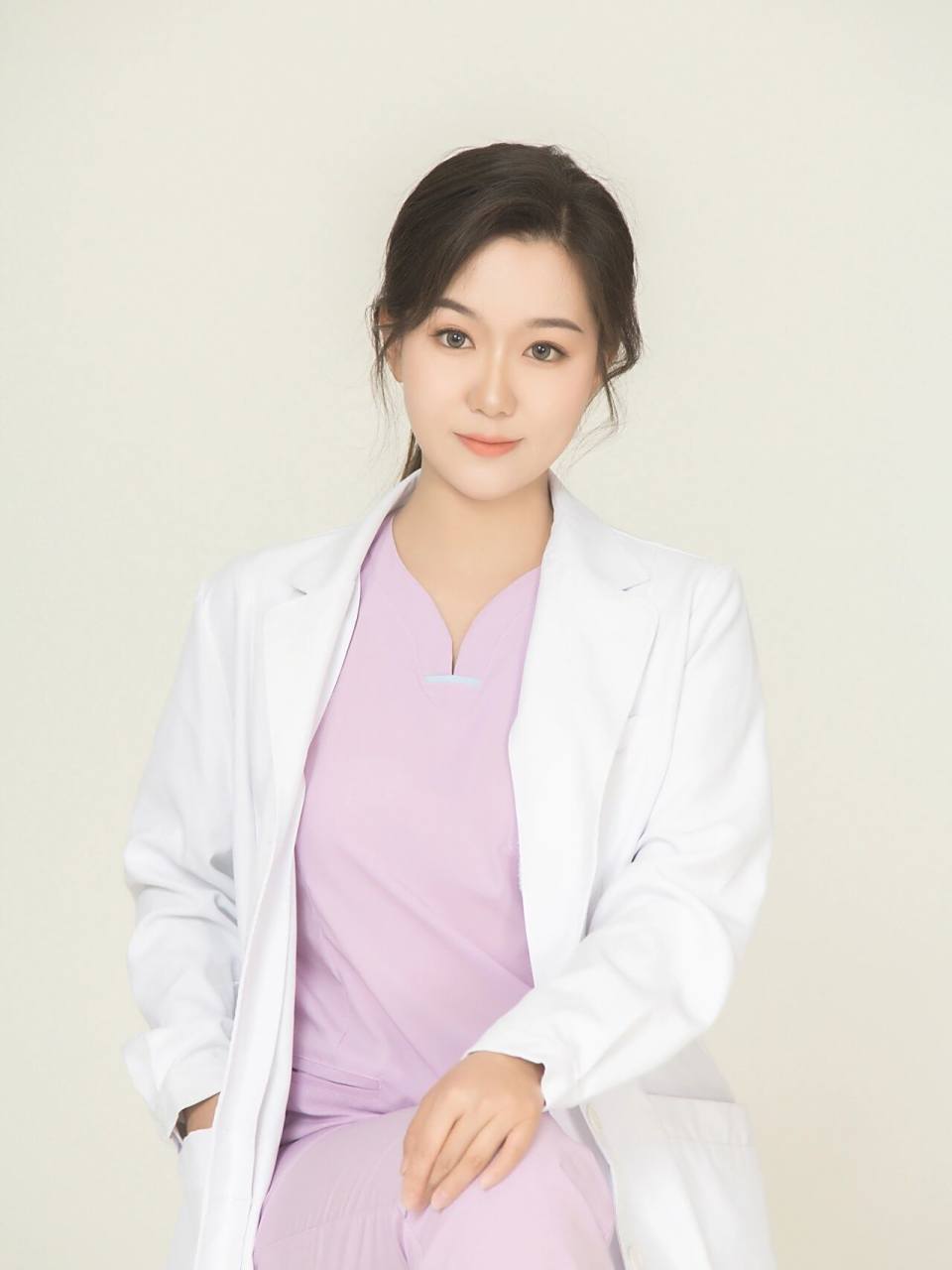 医生99697115职业形象照|长春写真分享 拍一组照片记录自己在