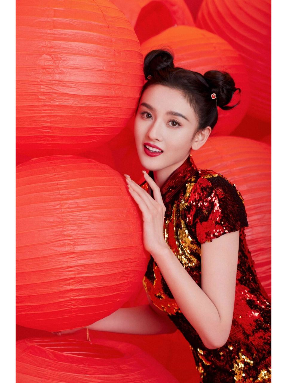 宋祖儿春晚妆造|同款化妆品好物都在这!  春晚妆造同款来啦!