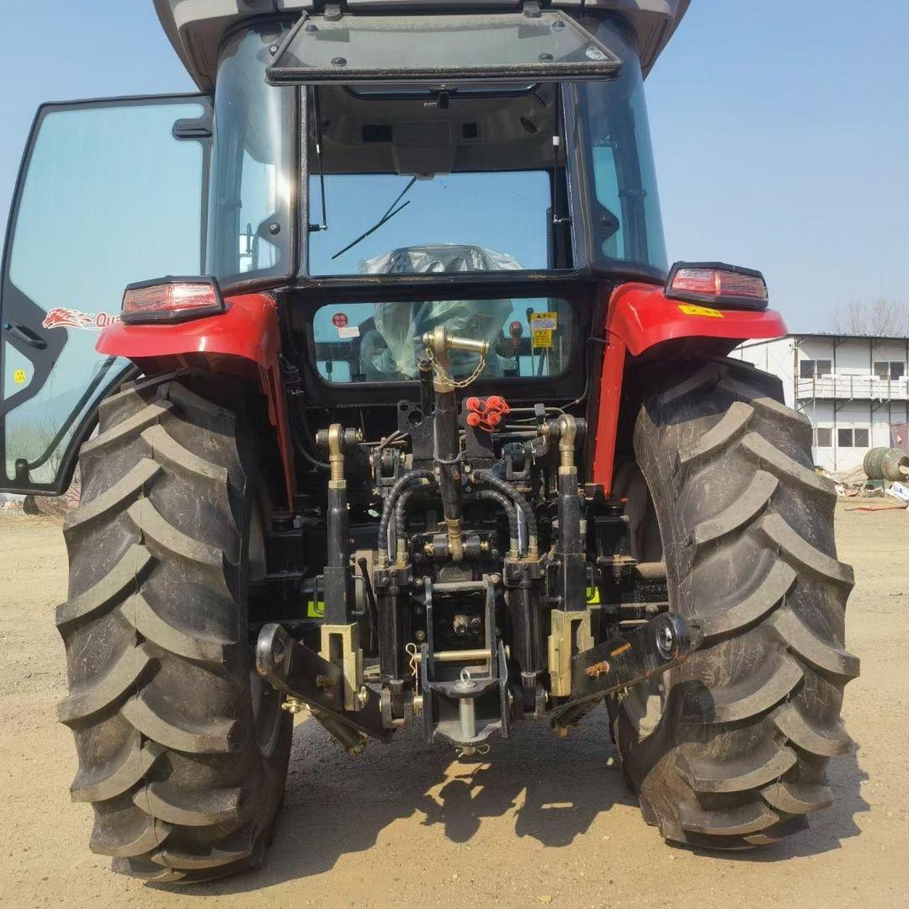 全新车,中国洛阳1604拖拉机,配备6缸东方红发动机,前配重,前轮13.