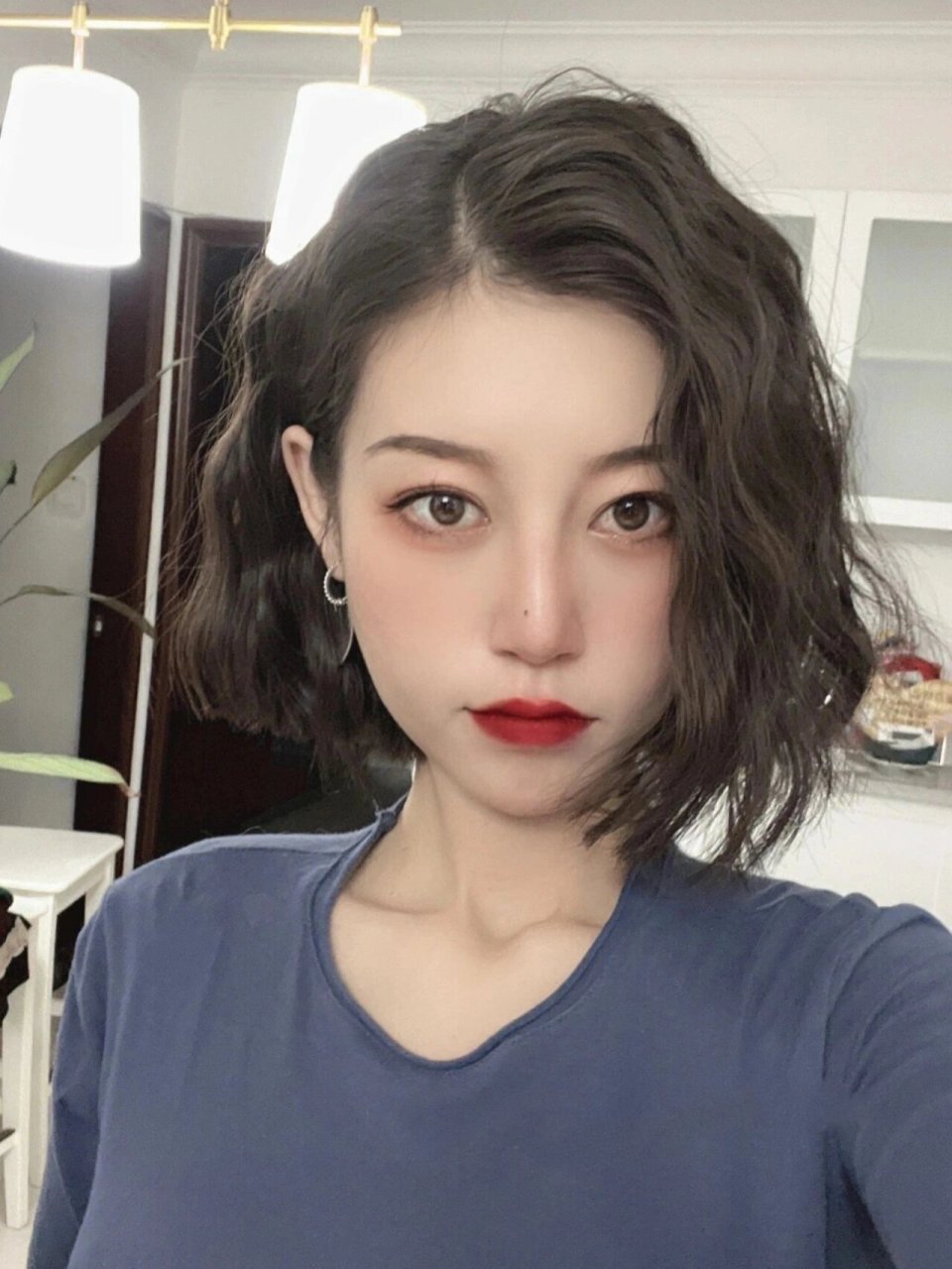 中短发超级显脸小好打理的法式木马卷发  女生短发尴尬期看过来,法式