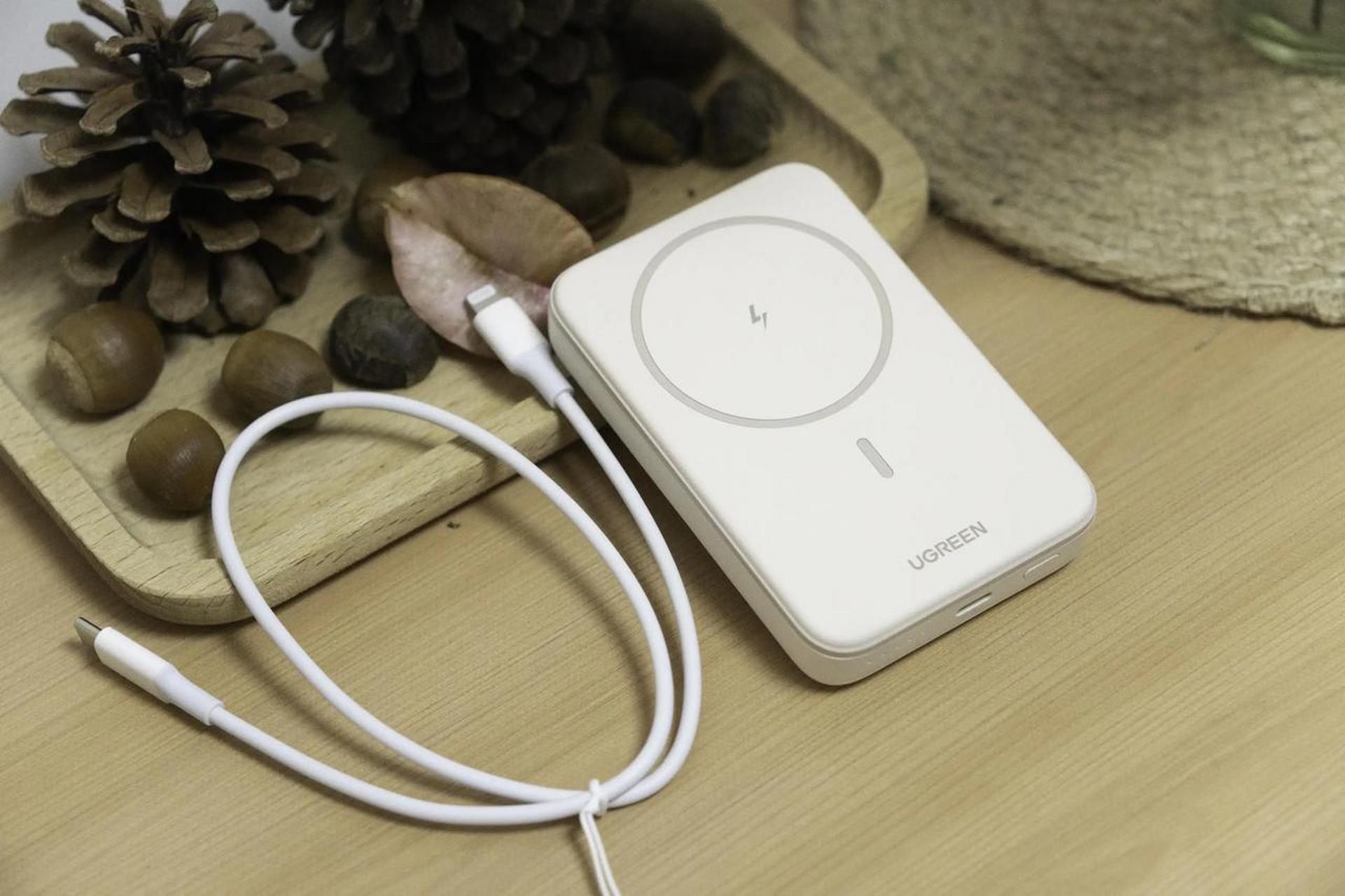 绿联新款磁吸充电宝,10000毫安却体积小巧,iphone用户必备前两年的
