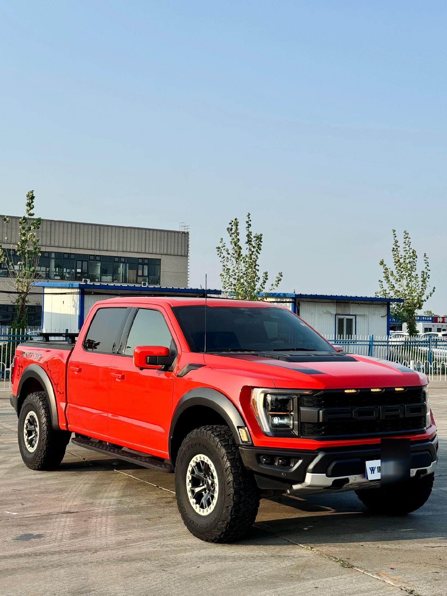 23年8月美规福特猛禽,37性能版满配,新车落地110多万,翻毛皮座椅,反向