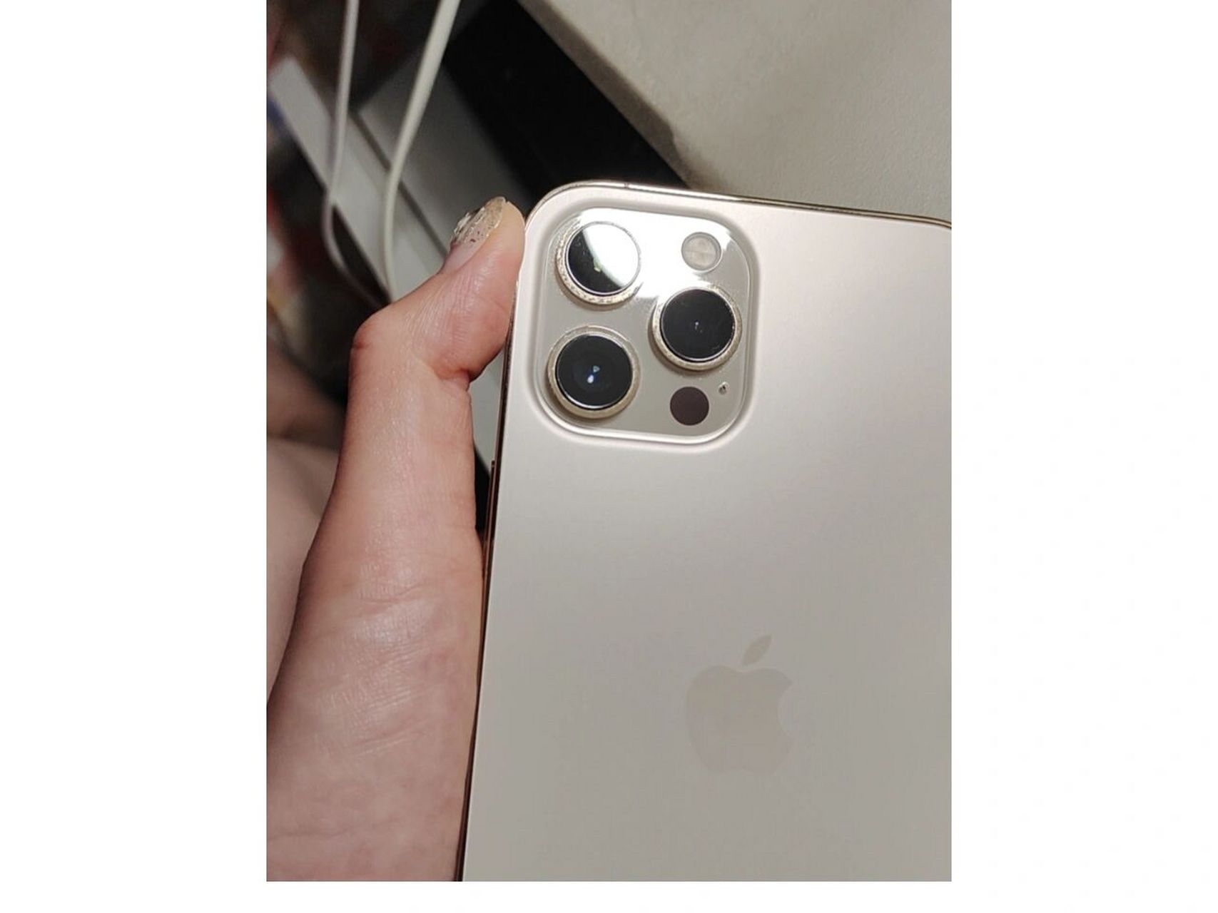 苹果12pro max 摄像头碎了 自己动手修好咯 刚摔坏就去了店里,要直接