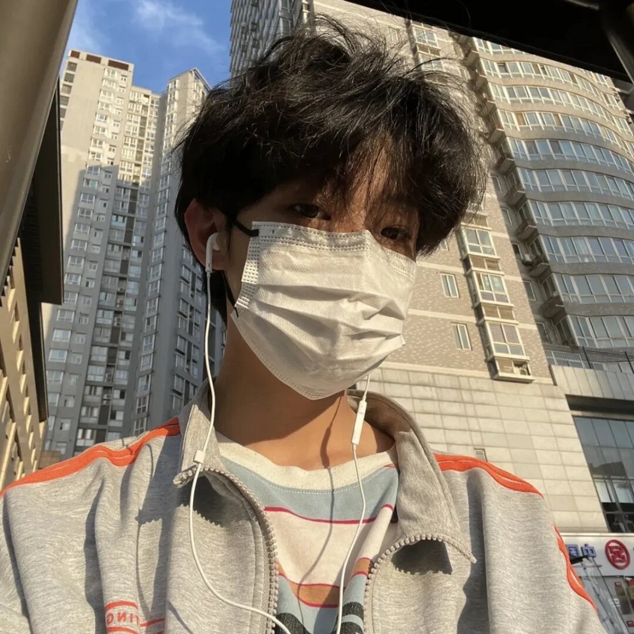 优质.干净.真人.随性 接受自己的普通 ,然后拼尽全力的去与众不同