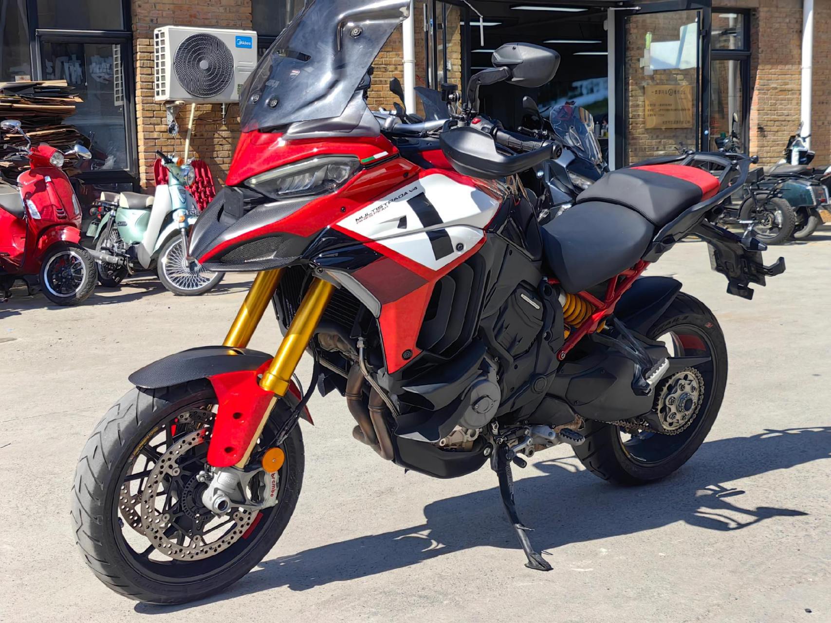 23年 杜卡迪 mts派克峰v4 行驶16000公里 个人一手