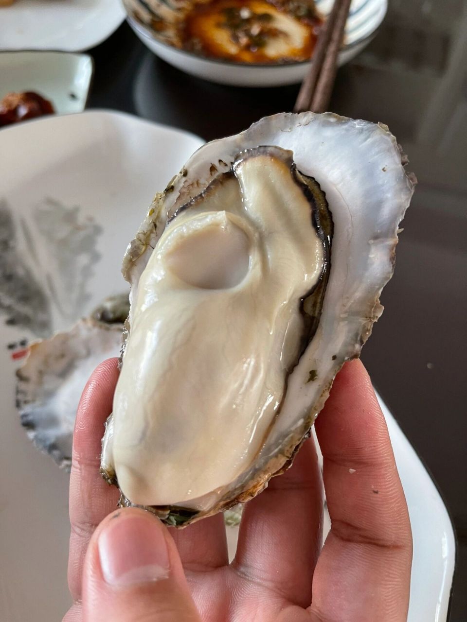 大家真的有买到图片那么肥的生蚝吗 夏天到了,烤生