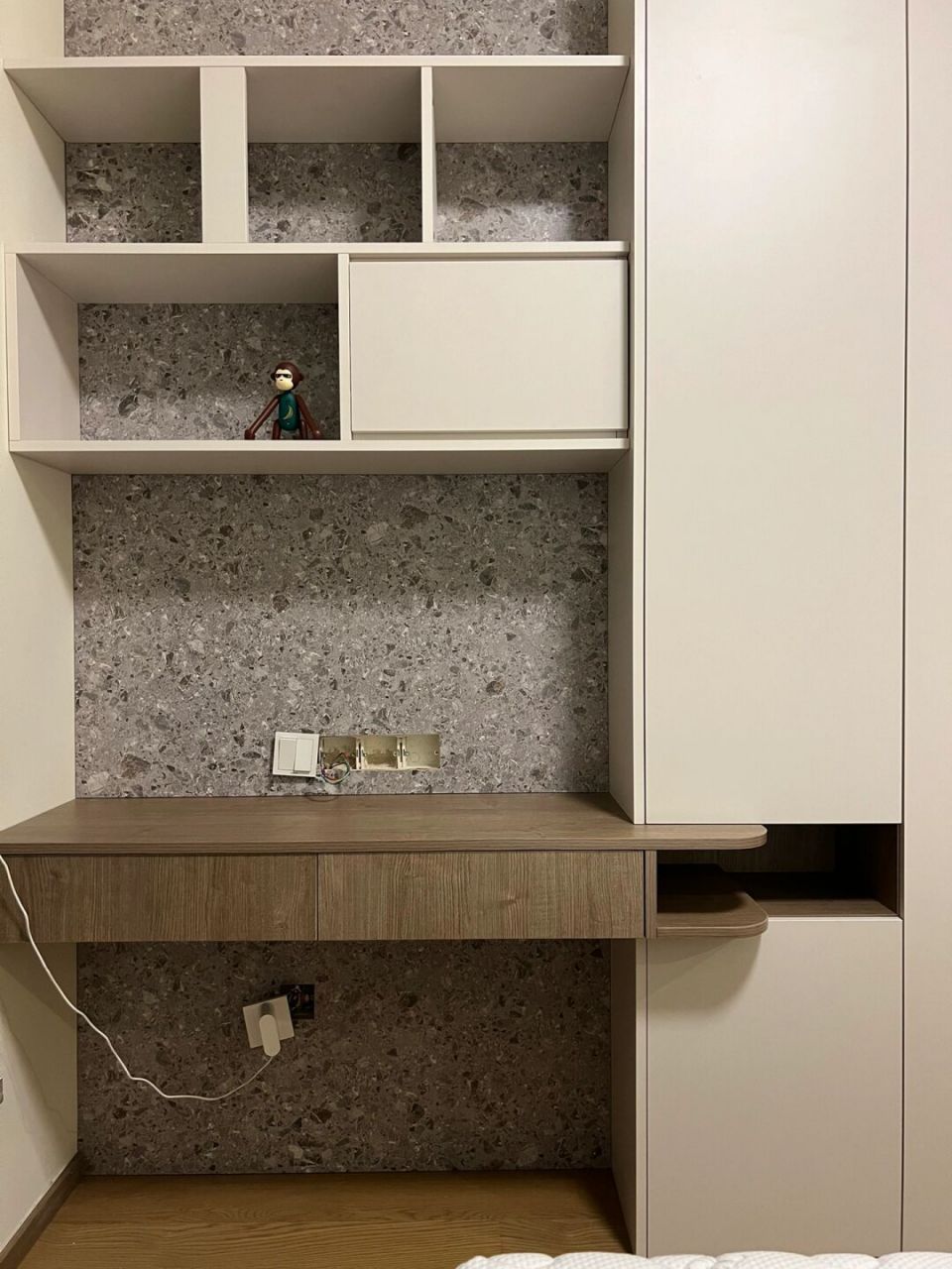 爱格u705 1379 水磨石纹背板,苏州嘉致峰庭落地实拍    #意白美学定制