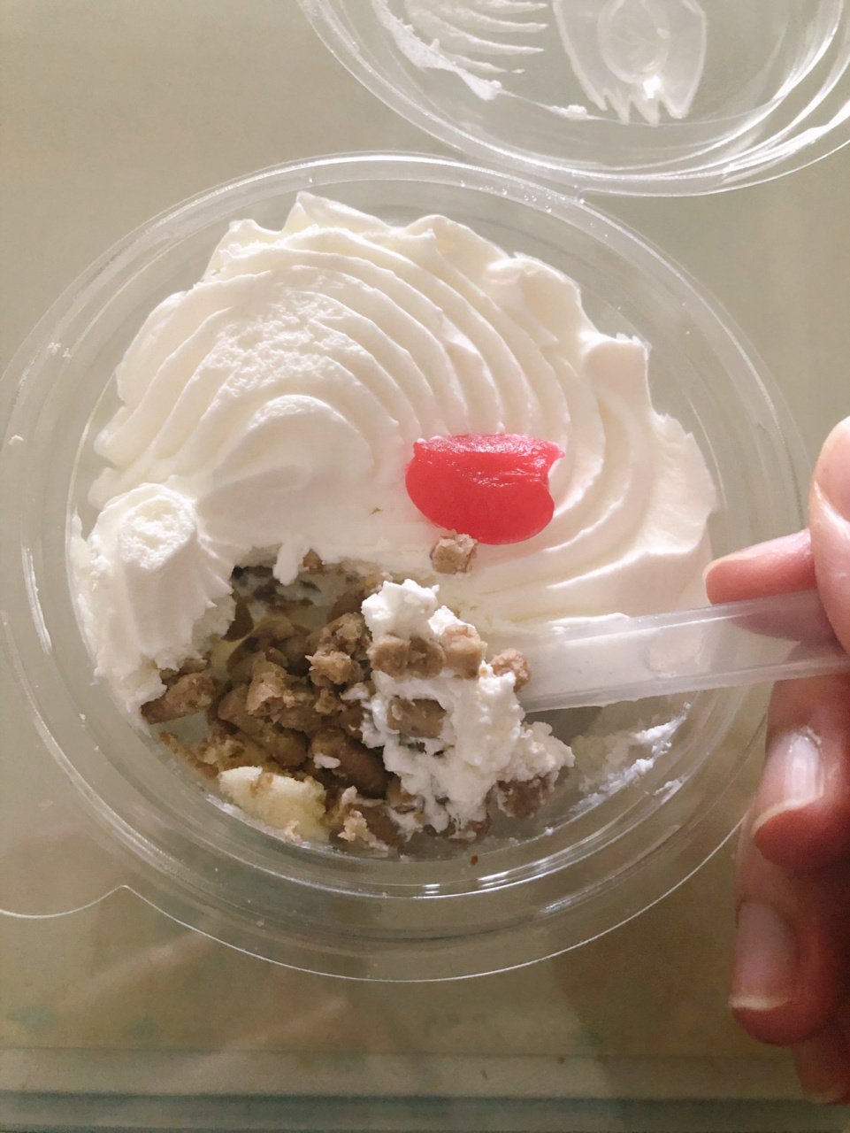 上海两家老字号栗子蛋糕 图一是红宝石栗子蛋糕,真的好吃,栗子不是