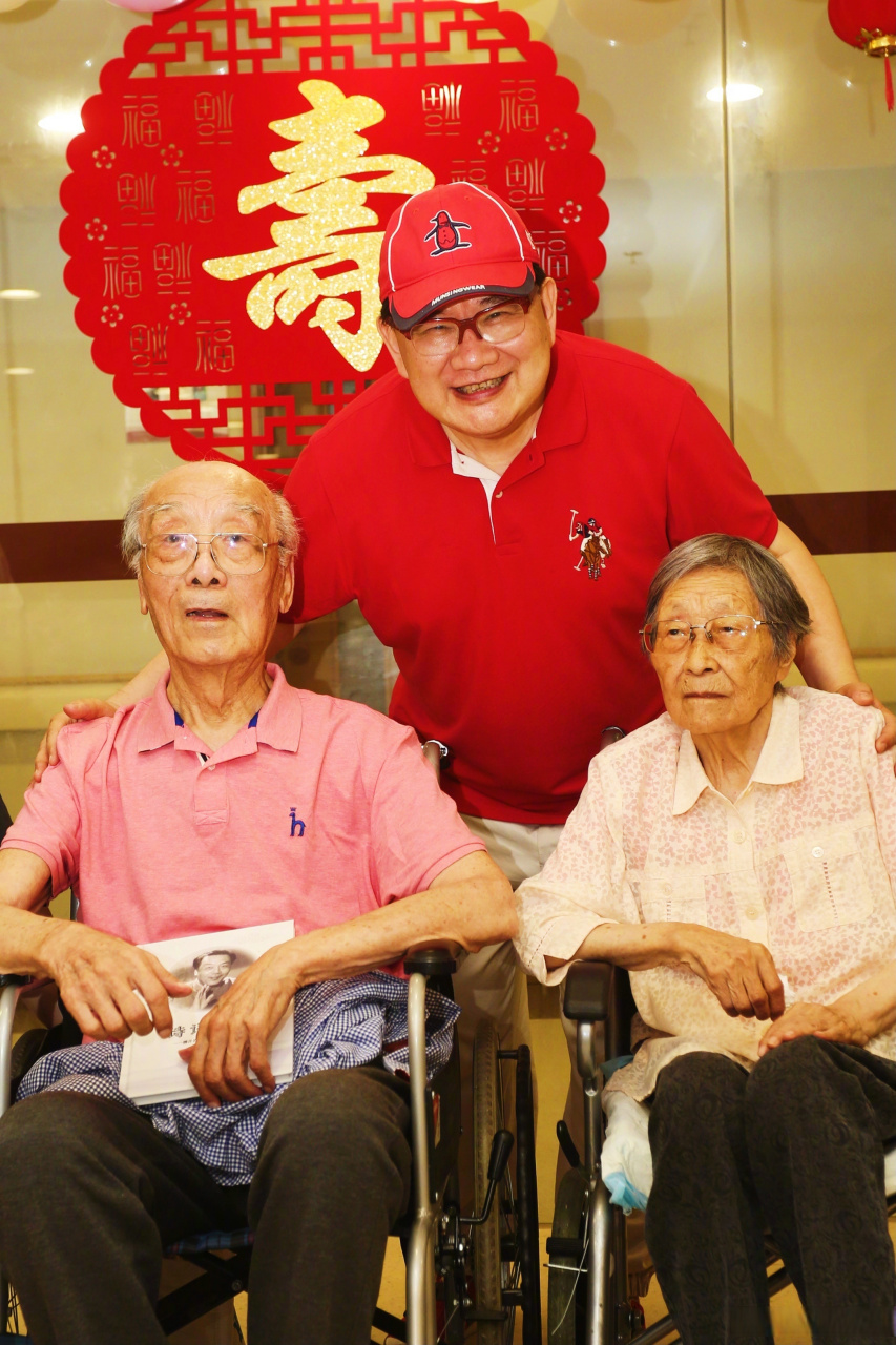 谨祝陈醇老师与夫人生日快乐9798,健康平安9505