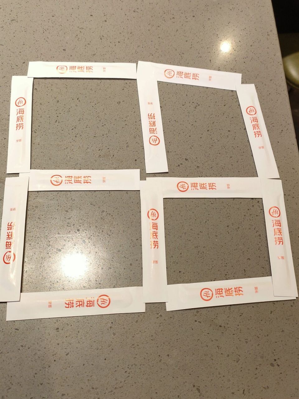 海底捞|移动一根牙签变三个正方形 有没有人教教我!