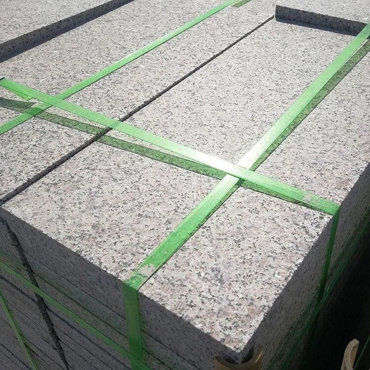 五莲花火烧板 地面路铺板材 道路用石 五莲花火烧板 广场地面路铺板材