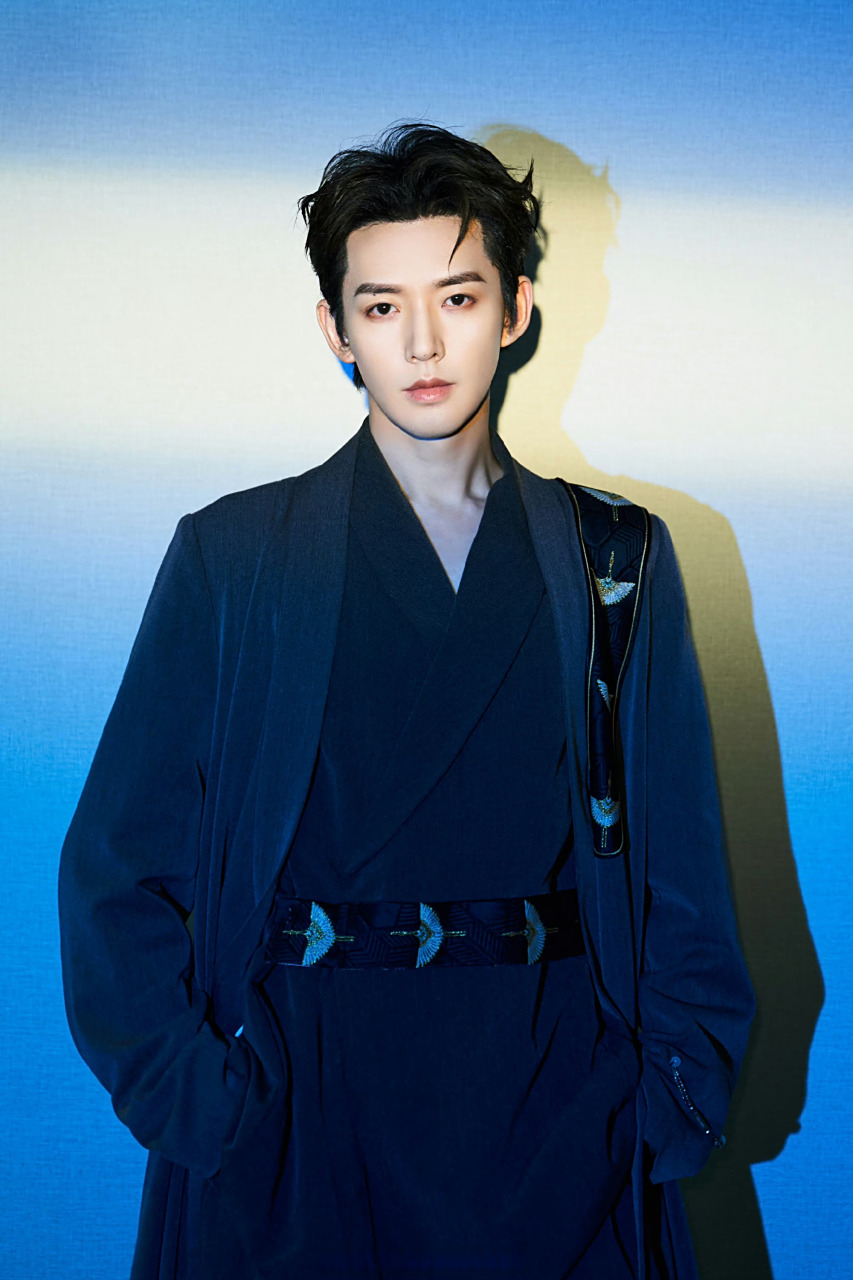 邓为机场#越来越好[心]@演员邓为