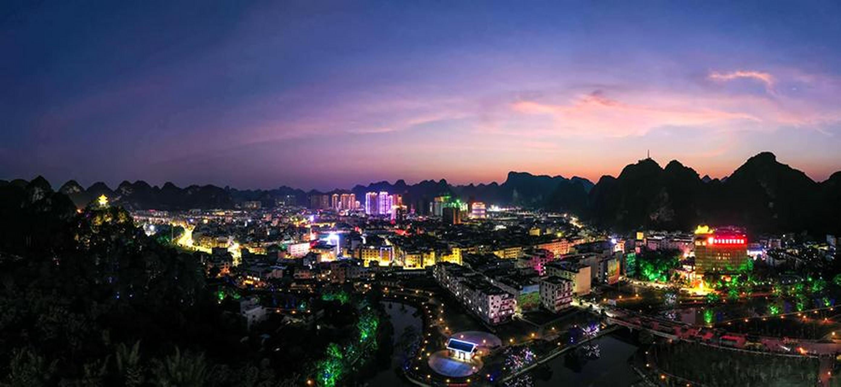 天等县的语言分布 天等县位于广西西南部,崇左市西北部.东接隆安县,平