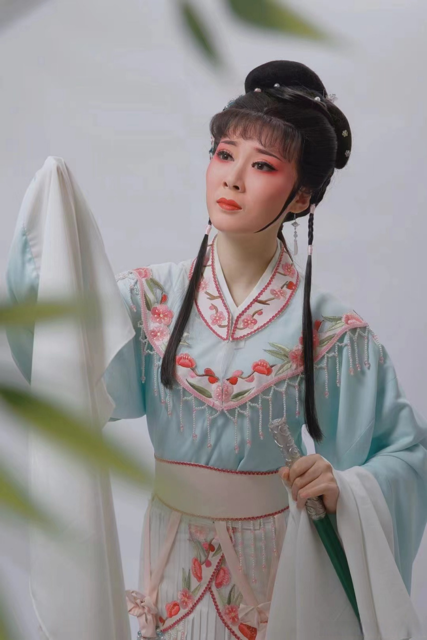 越剧《追鱼》之——鲤鱼精(花旦) (投稿:邹汇源)