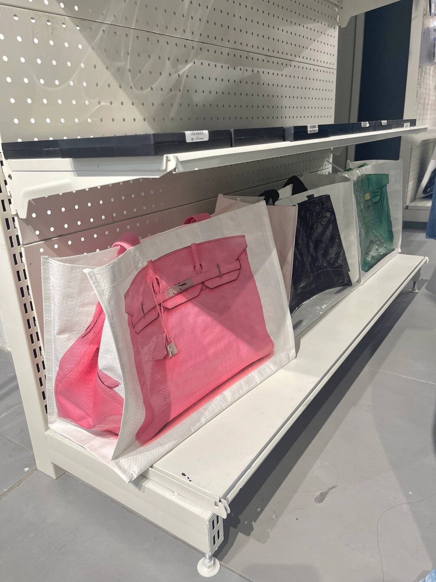 这个06199的爱马仕蛇皮袋真的没对手95 乍一看觉得挺有意思 仔细