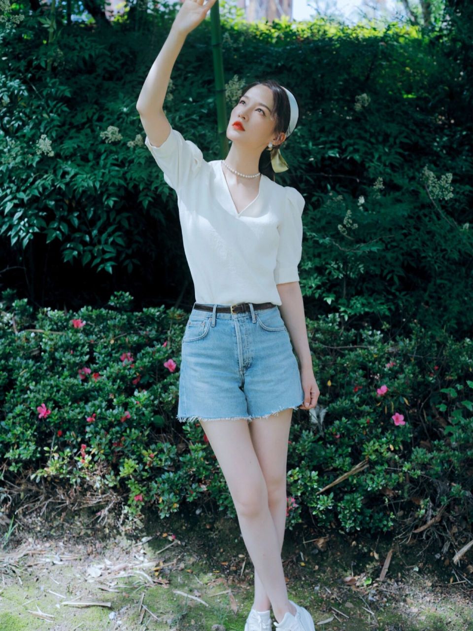 李沁私服合辑|夏天就是浅色系的战场 李沁近期四套私服穿搭91简单