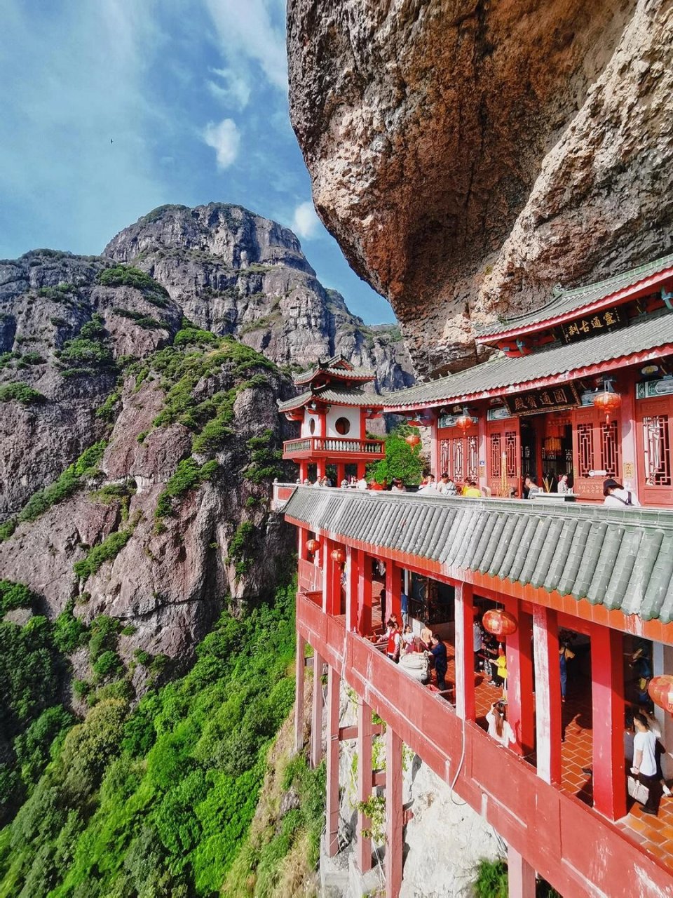 位置导航01:福建省漳州市平和县大溪镇 灵通山三大自然人物景观