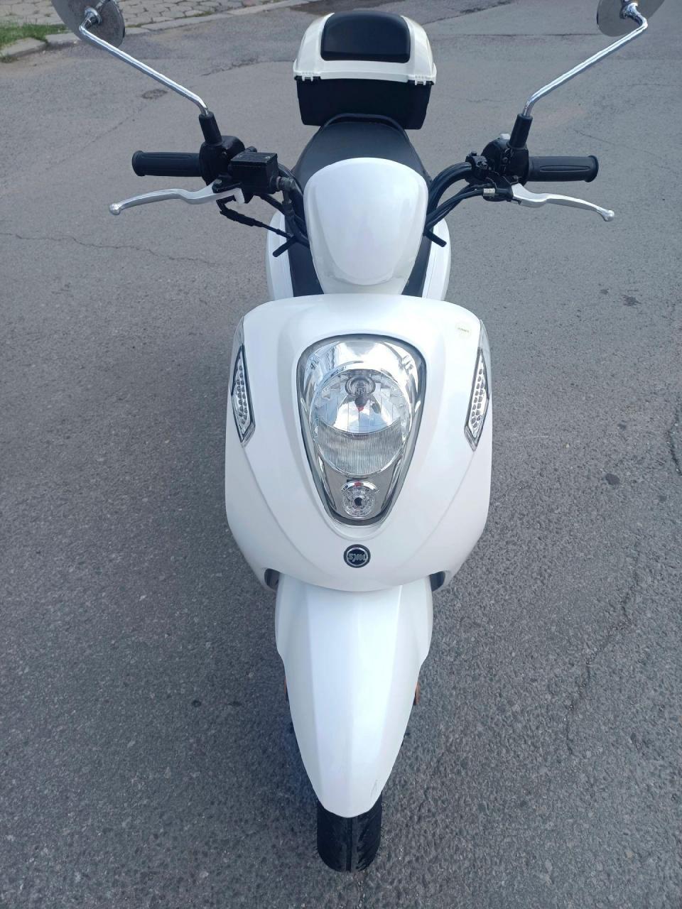 台湾三阳taking50,目前三阳机车在国内最小排量的踏板摩托车,新车全