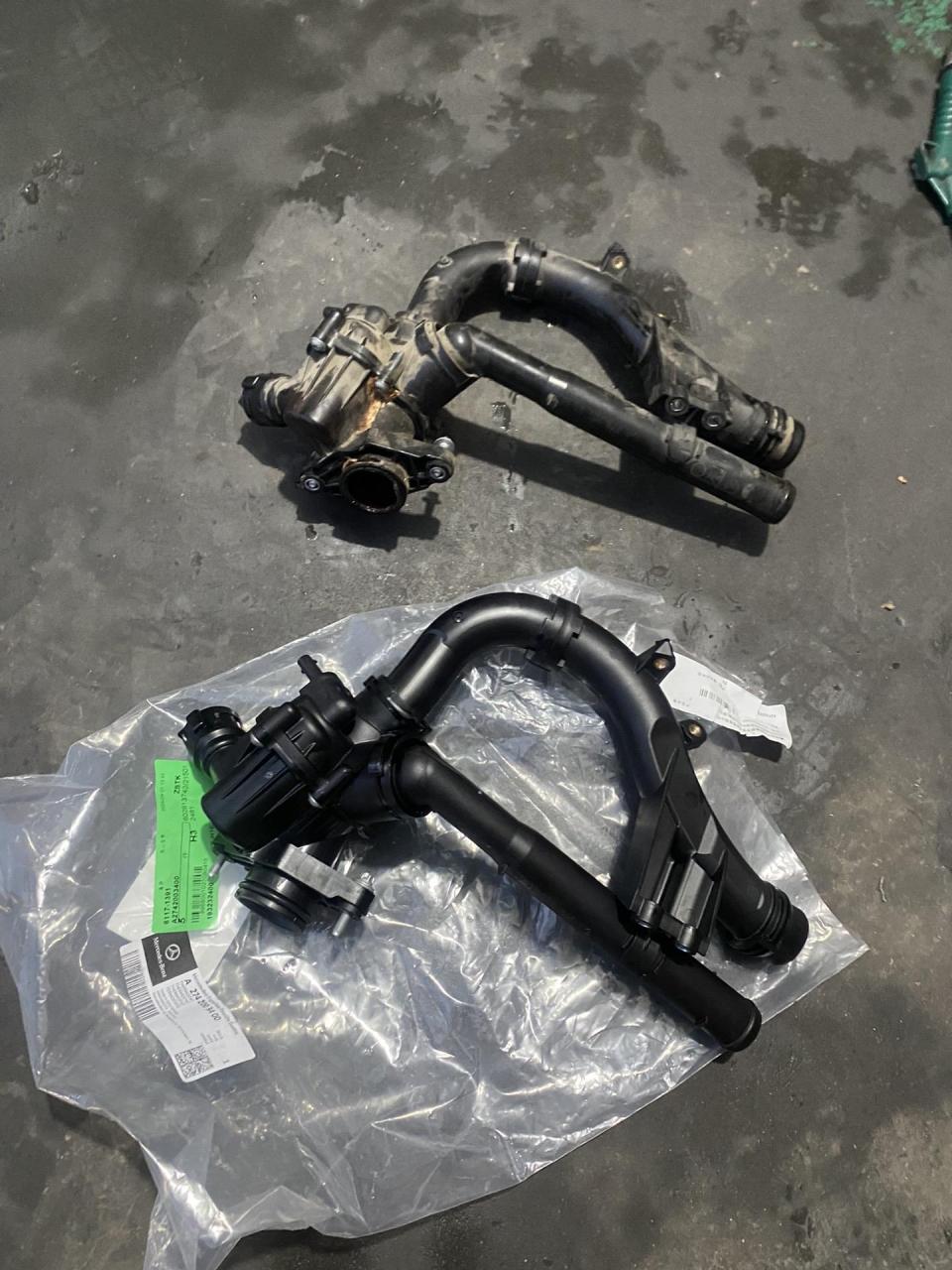 更换奔驰e300  274发动机节温器