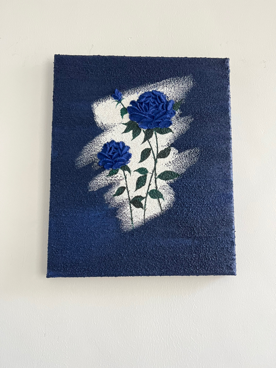 分享手绘丙烯肌理画-《克莱因蓝玫瑰》97 成品,实物如图,原图直出无