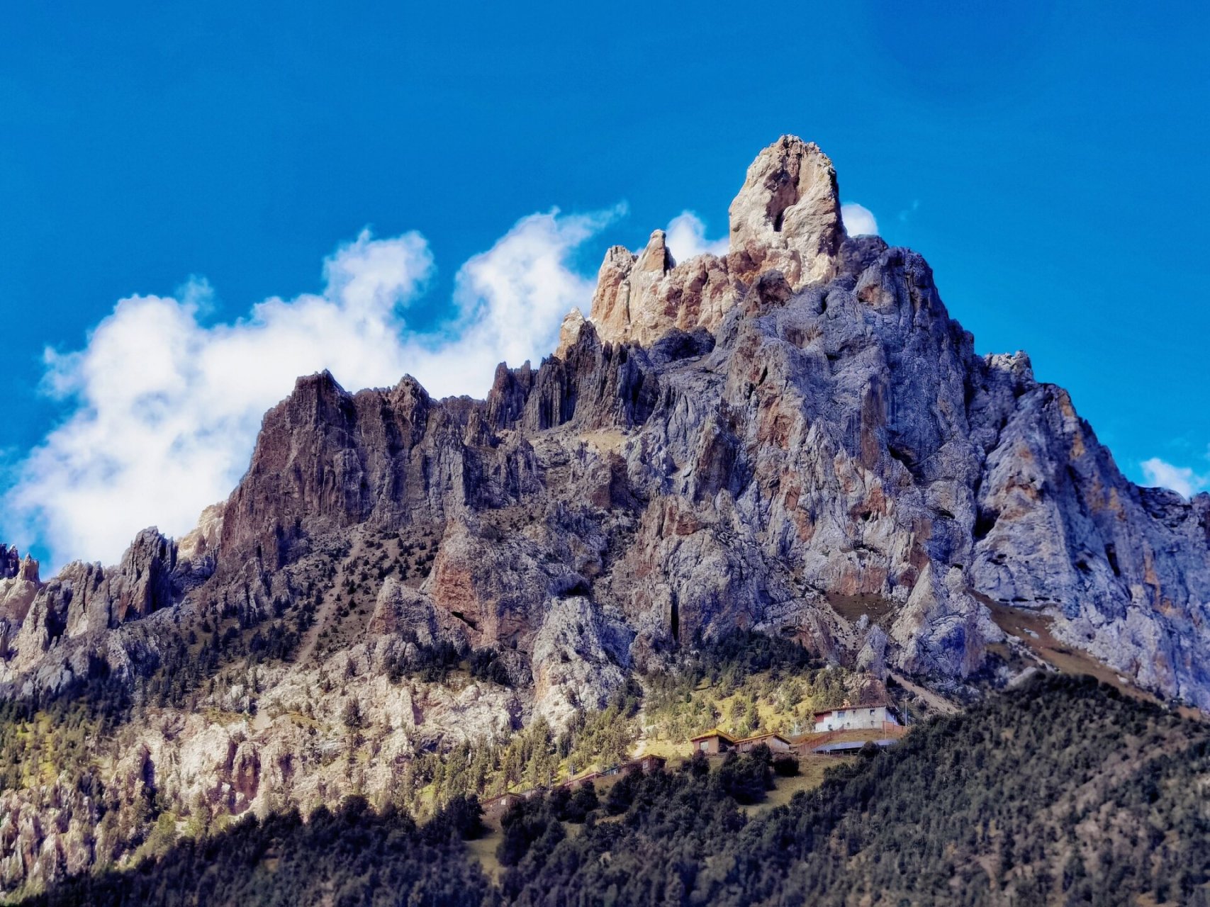 玉树囊谦达那寺  从宗国寺到达那寺,高德地图导航1小时到,但百度地图