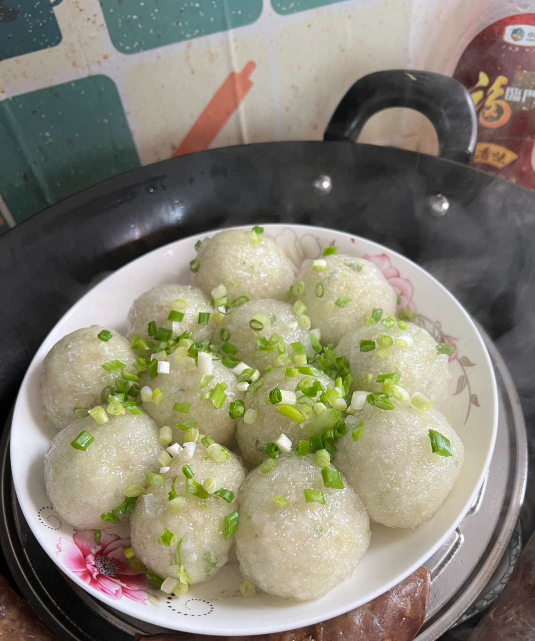 淮南美食    夏集贡圆,水晶圆子,家乡一道硬菜.