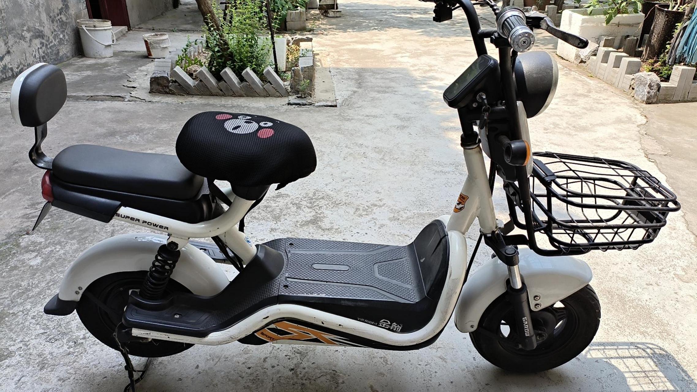 金箭电动车60v20a899元.金箭电动车,上学出行必备的轻行工具,外形完整