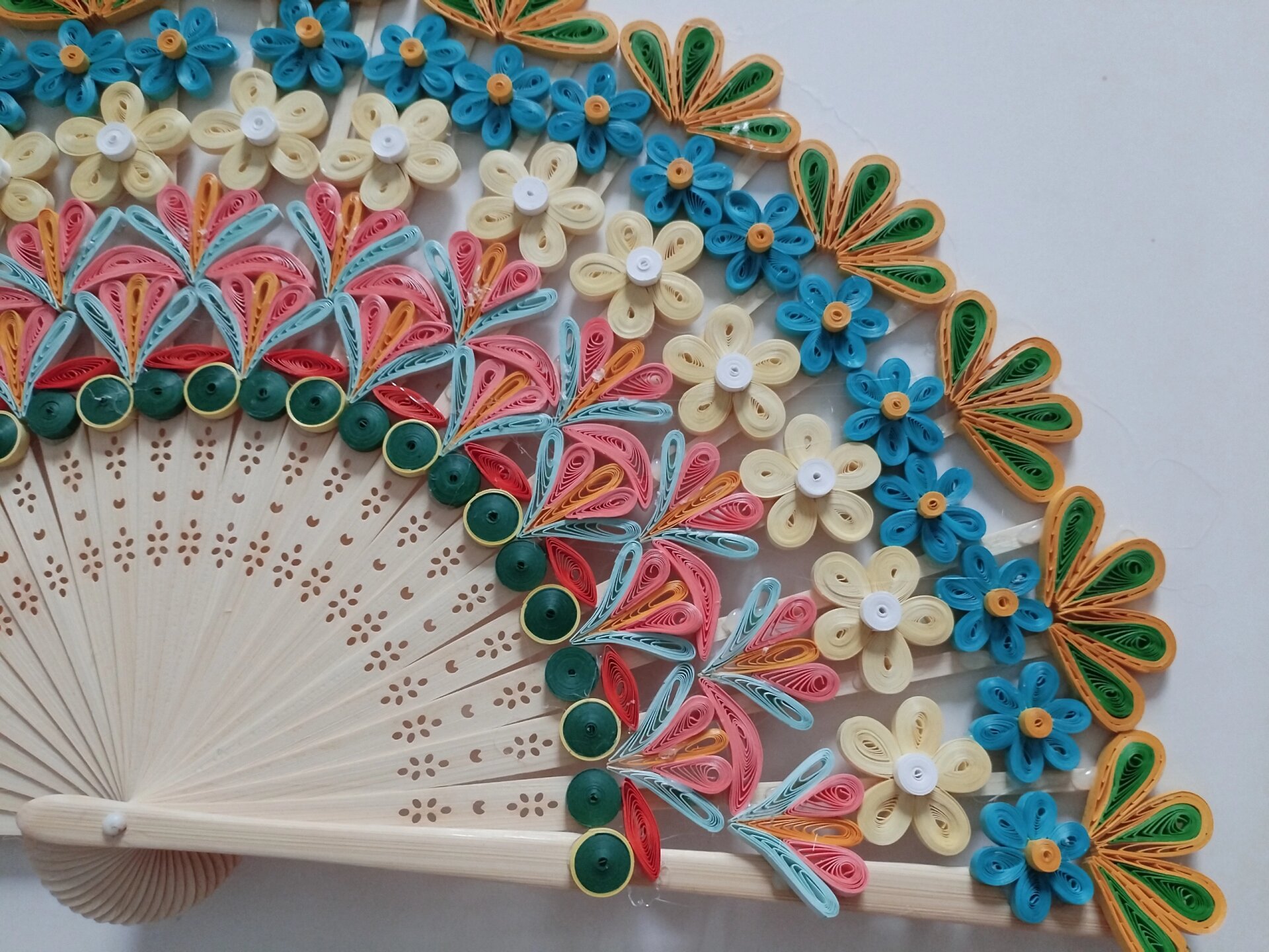 衍纸扇子    扇子     骨扇