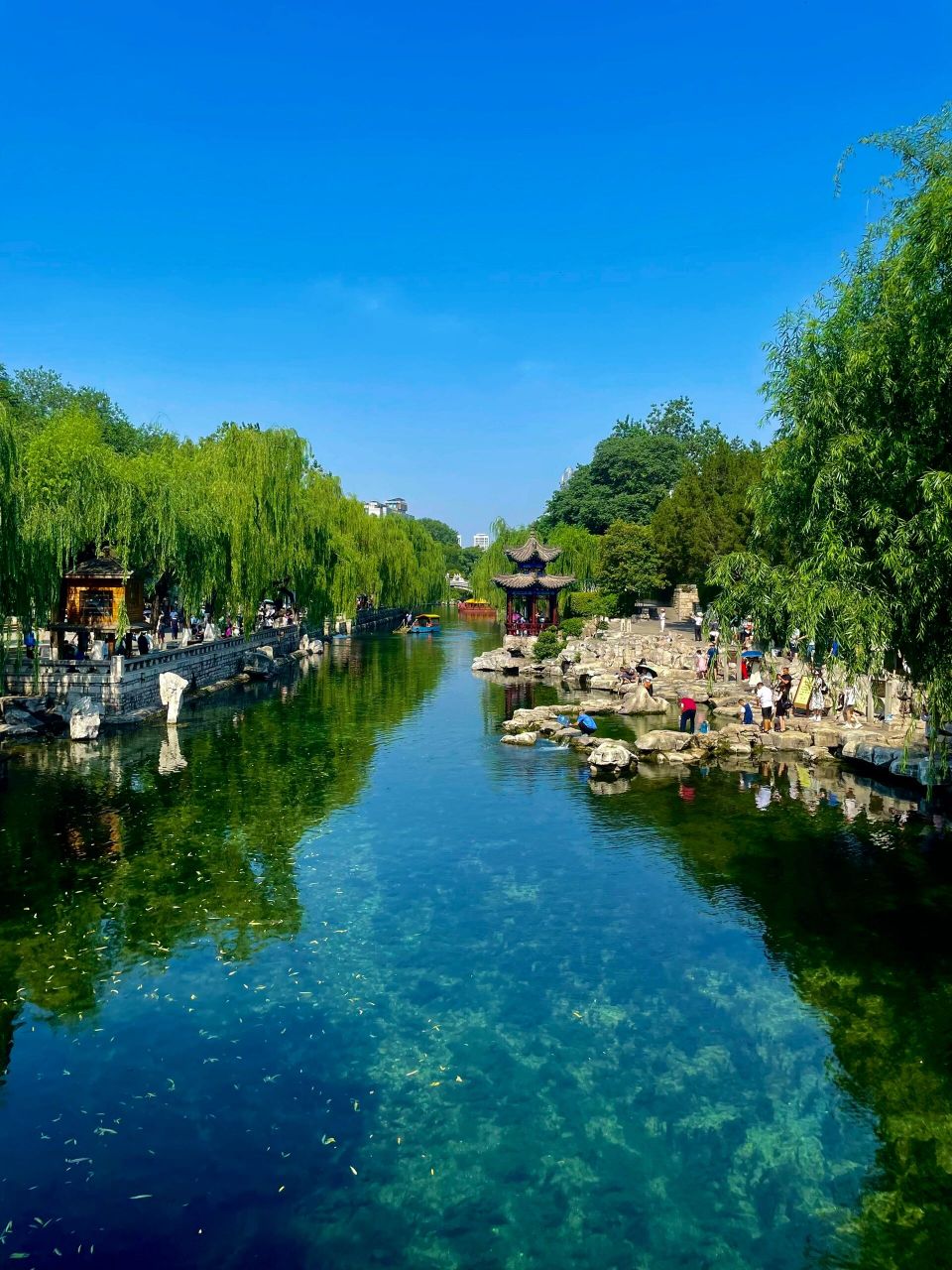 来济南一定要体验护城河游船过船闸|黑虎泉 09济南护城河游船 09