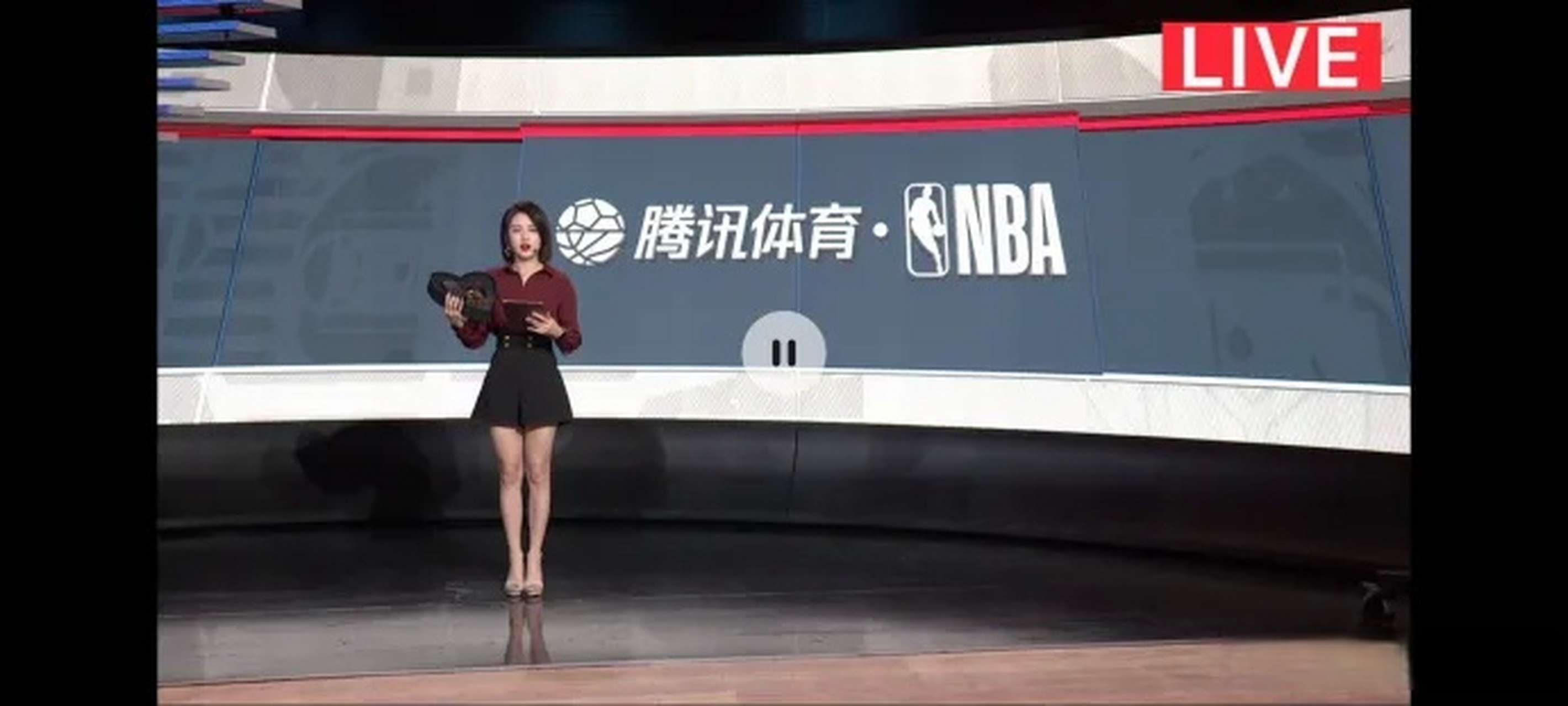 腾讯主播小楠腿很好看!