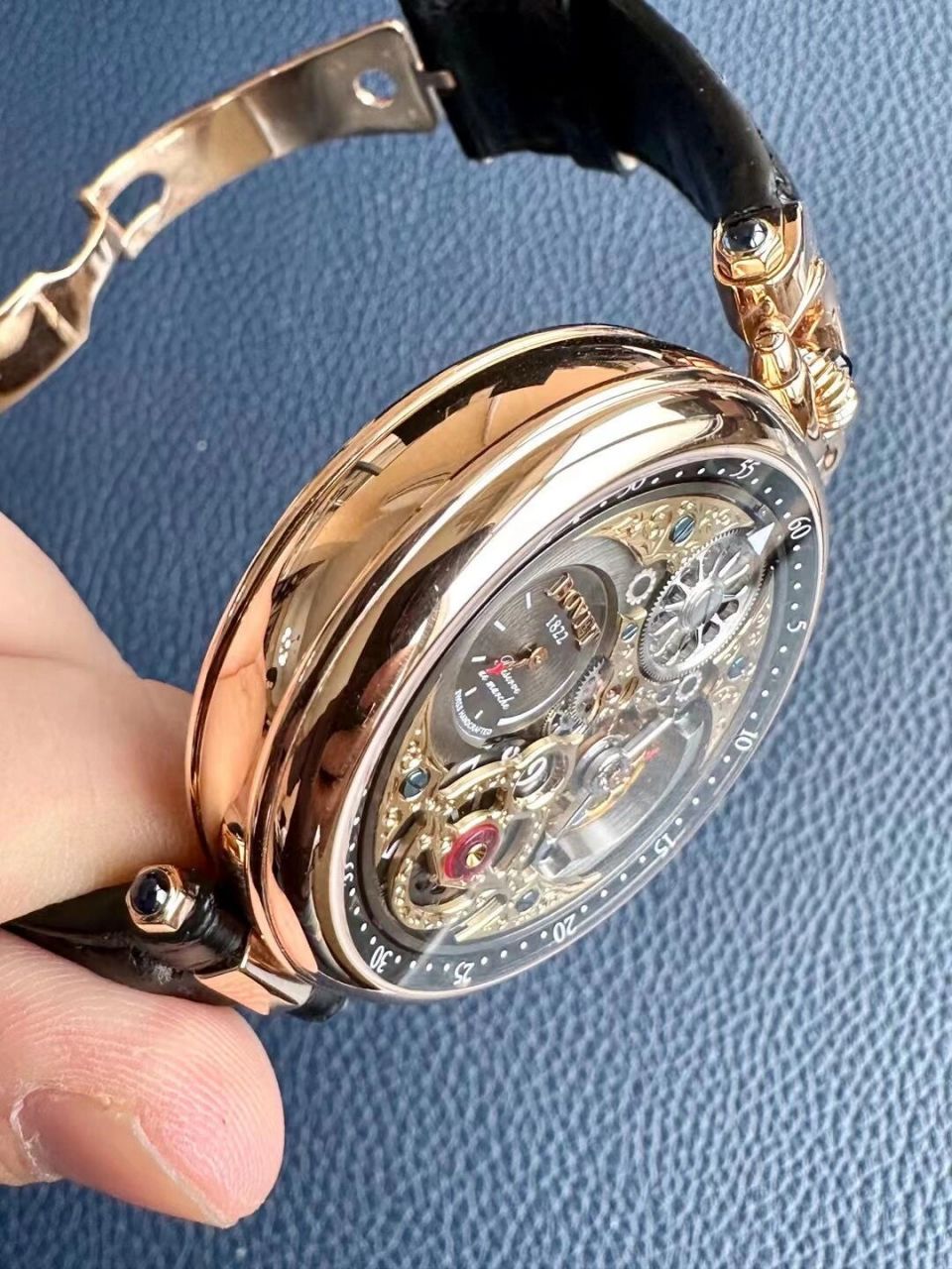 大八件怀表的老牌子播威bovet  播威bovet,这个牌子从怀表大八件