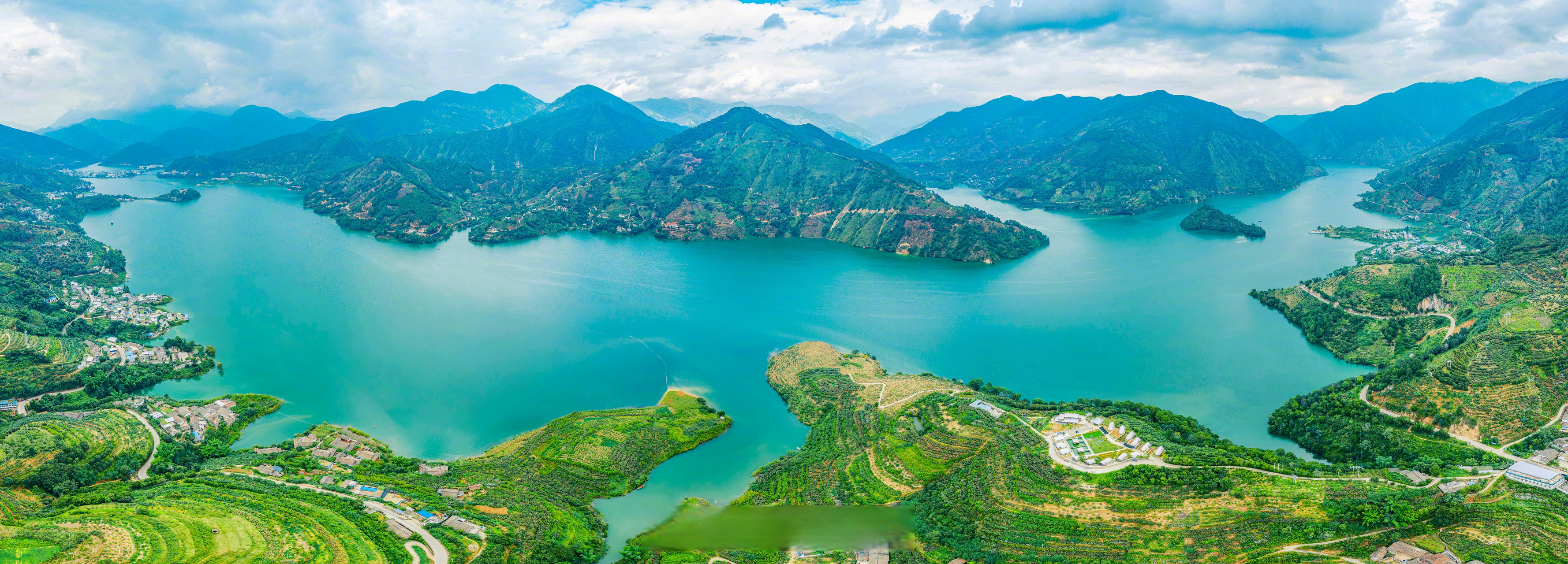 【到"水墨二滩",寻觅山水画境】#好久不见大香格里拉#二滩国家森林