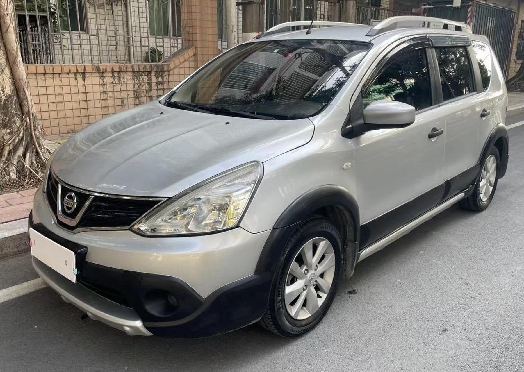 万元,新到:14年尼桑骊威自动挡高配,劲锐版,仅跑8万多公里,精品出况