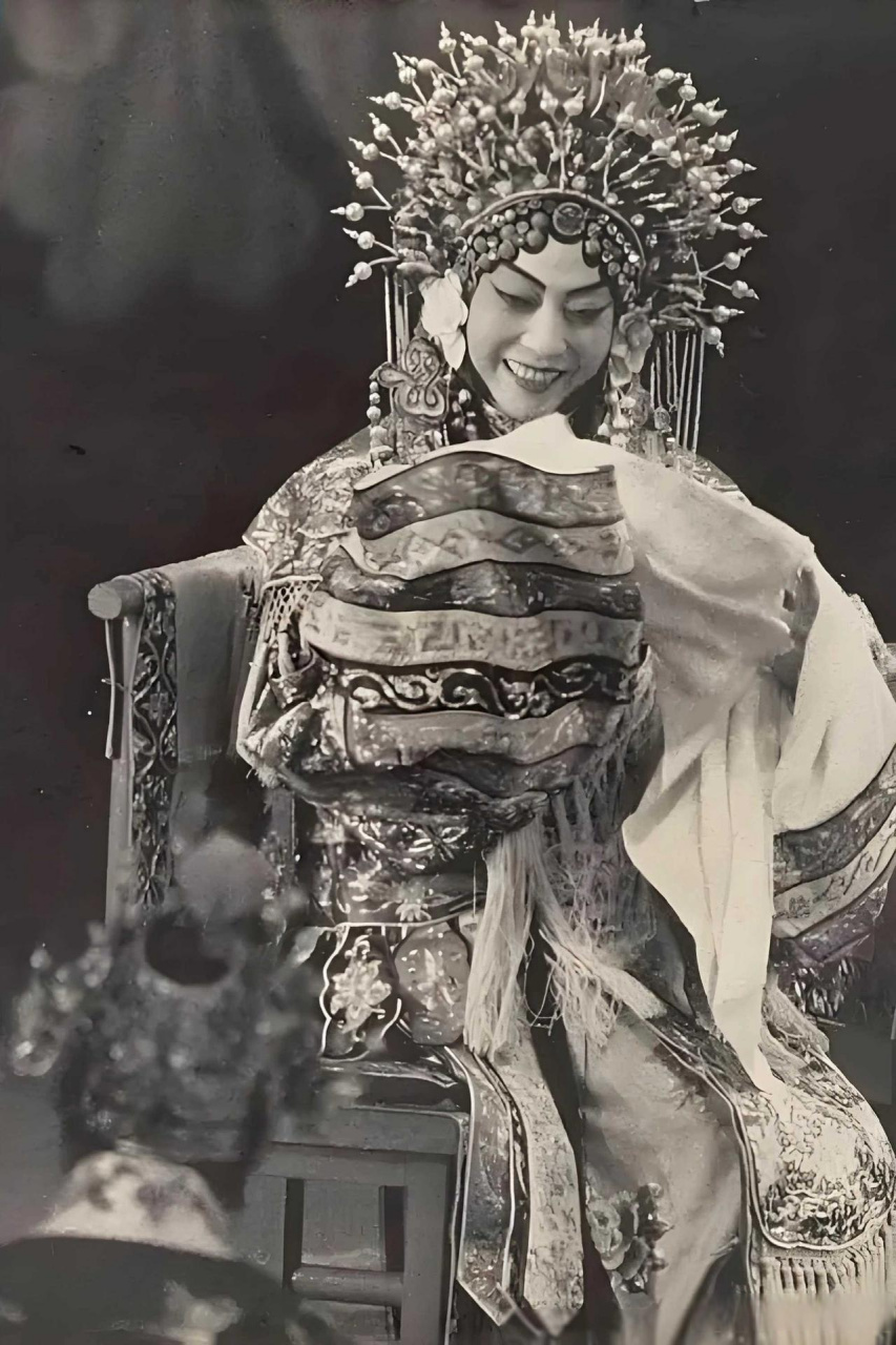 1942年,梅兰芳因预防伤寒打了三针,但后来高烧不退,日伪想趁机将其带