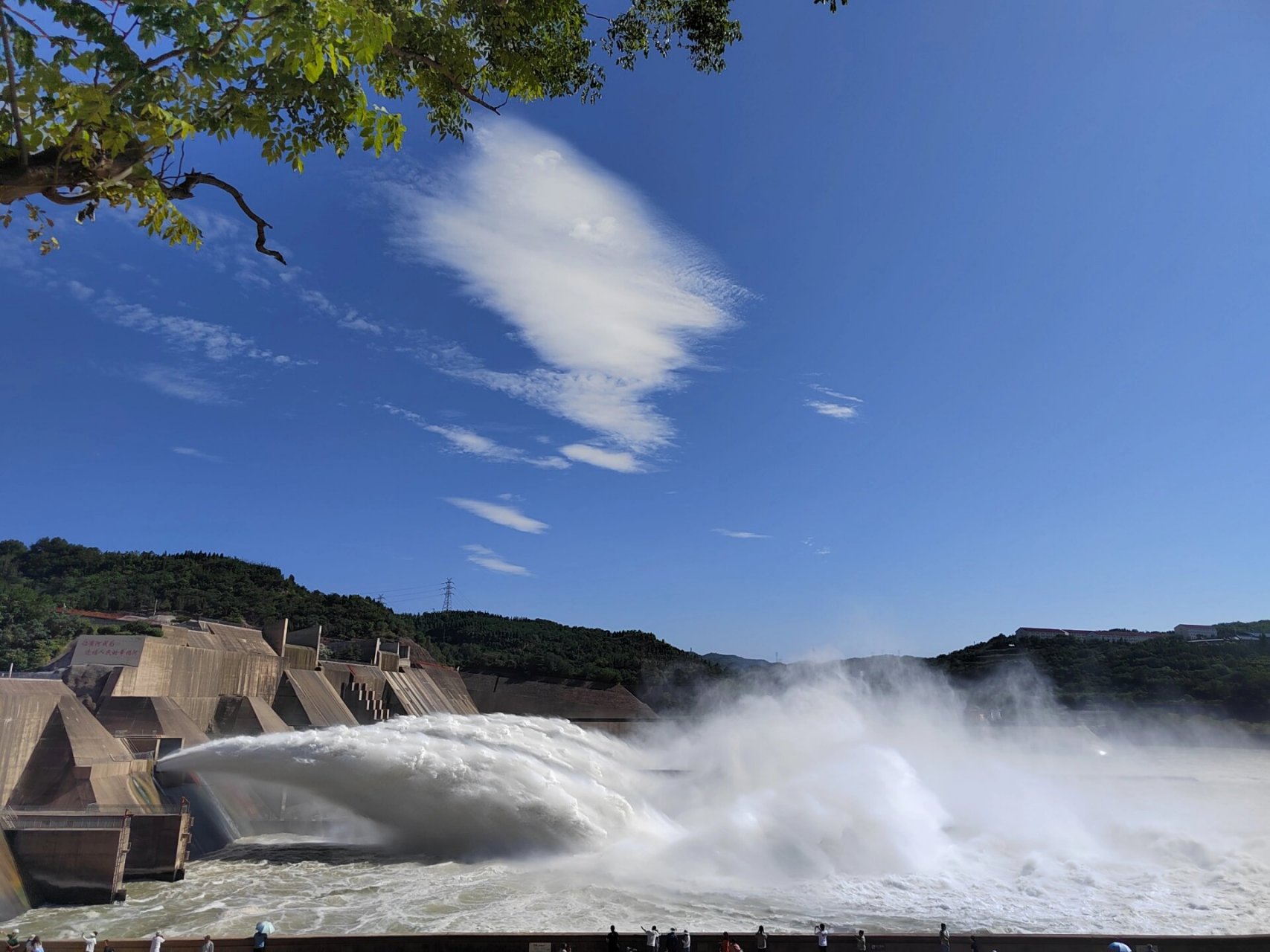 小浪底水利枢纽风景区 半日游. 早上六点醒,起来洗漱,做饭.