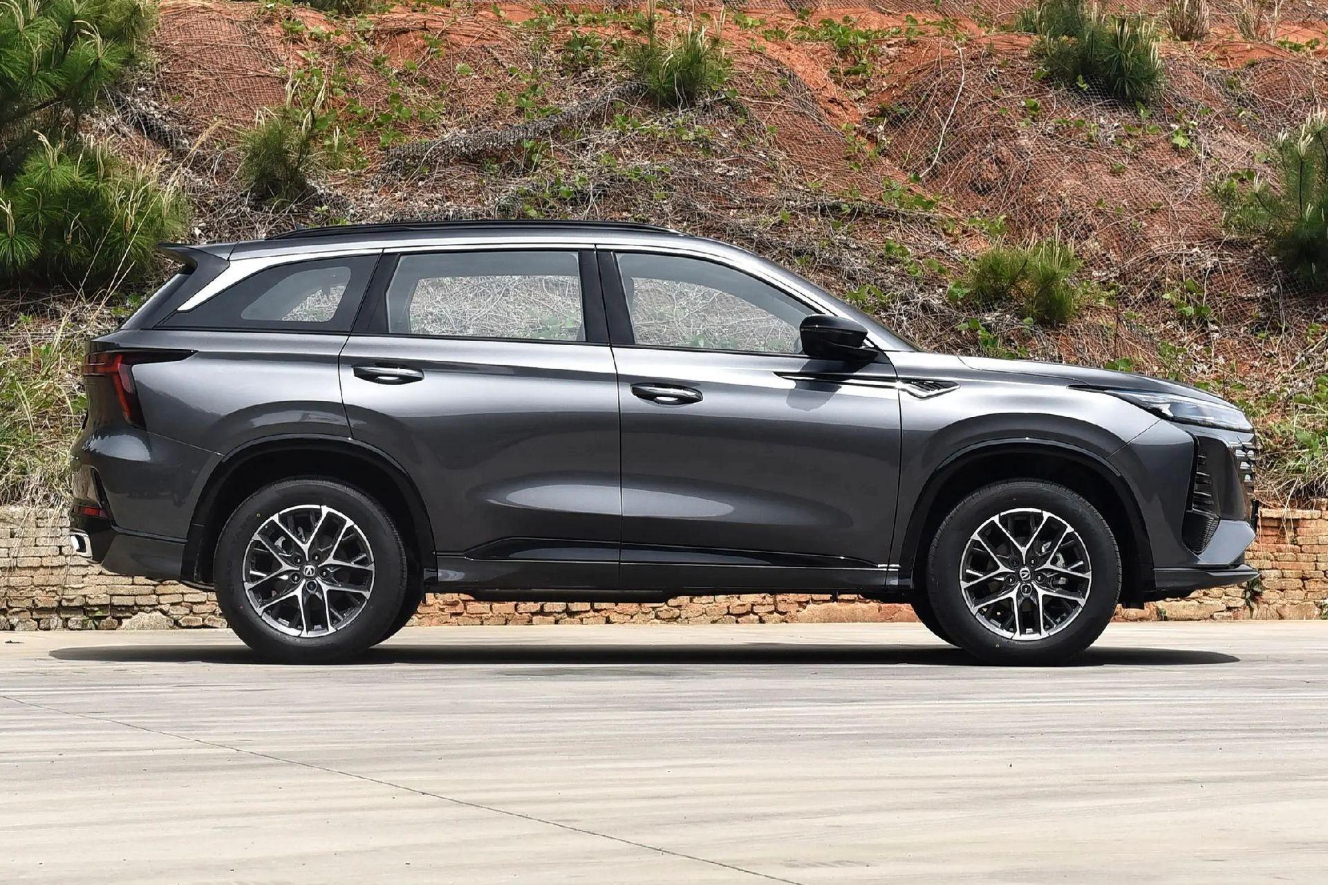 长安cs75plus,长安.紧凑型suv,2024款第三代冠军版1.