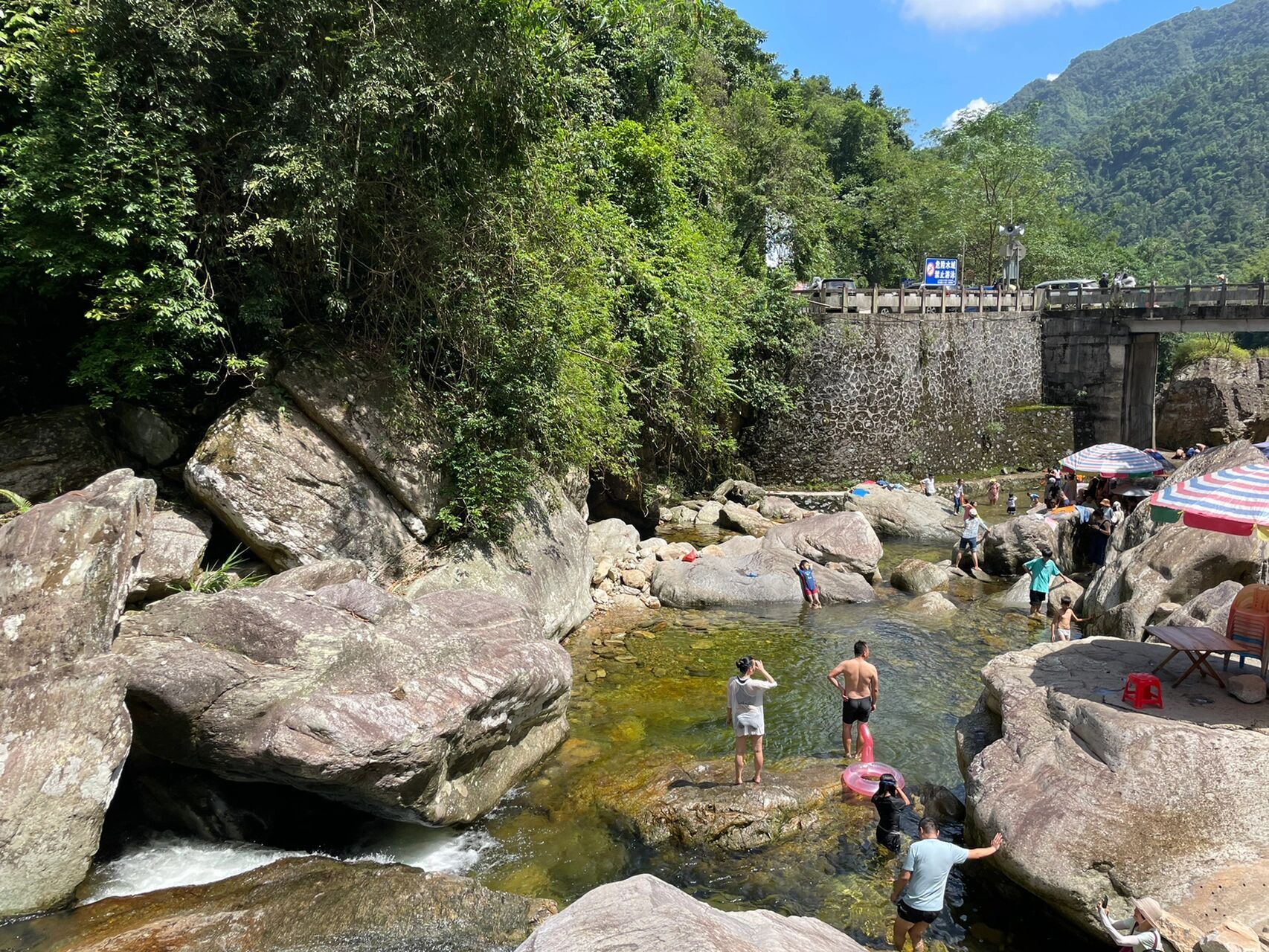 上林下水源半日游 73关于路程 南宁开车过去大概两个半小时左右吧