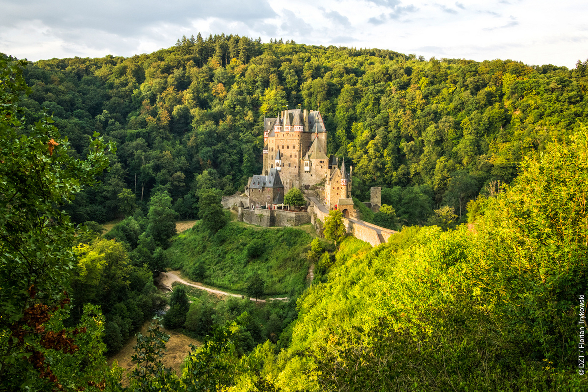 世界旅游日##出发吧拥抱世界#top100 德国百佳景点·埃尔茨堡(burg