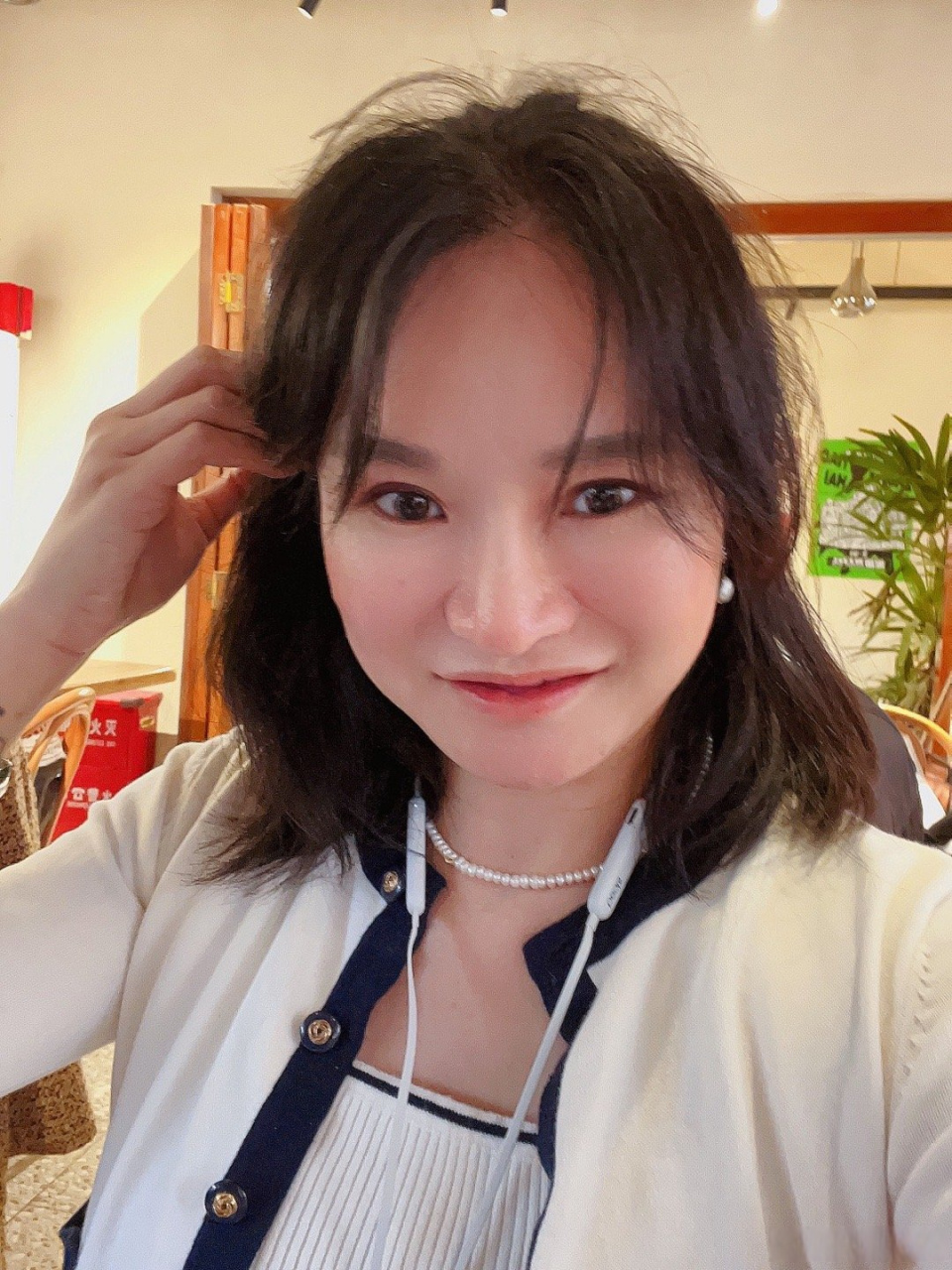 最近的我可以用一个词形容: 面如满月[微笑][微笑][微笑]