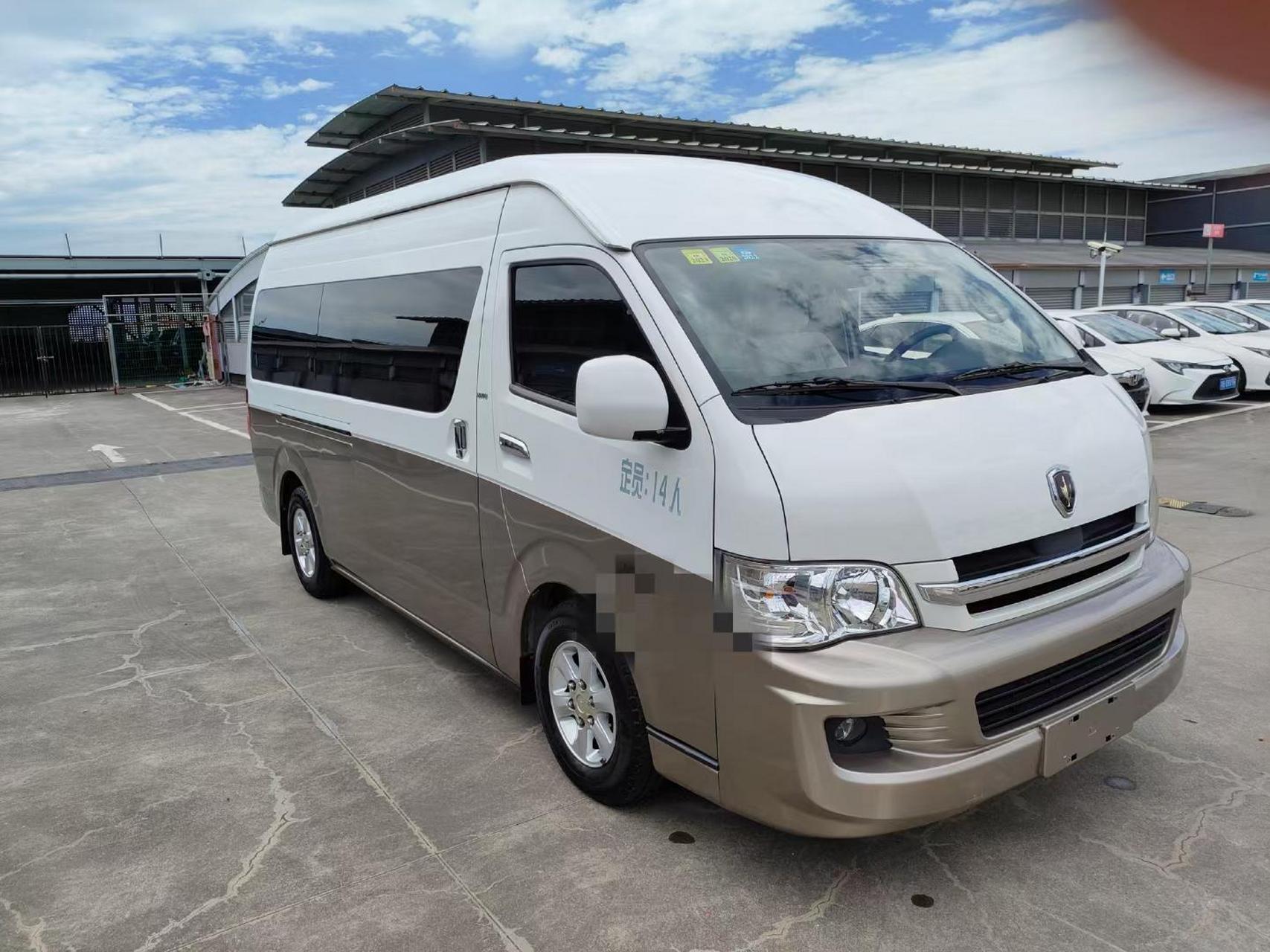 金杯仿丰田大海狮14座:16年上牌/搭载2.