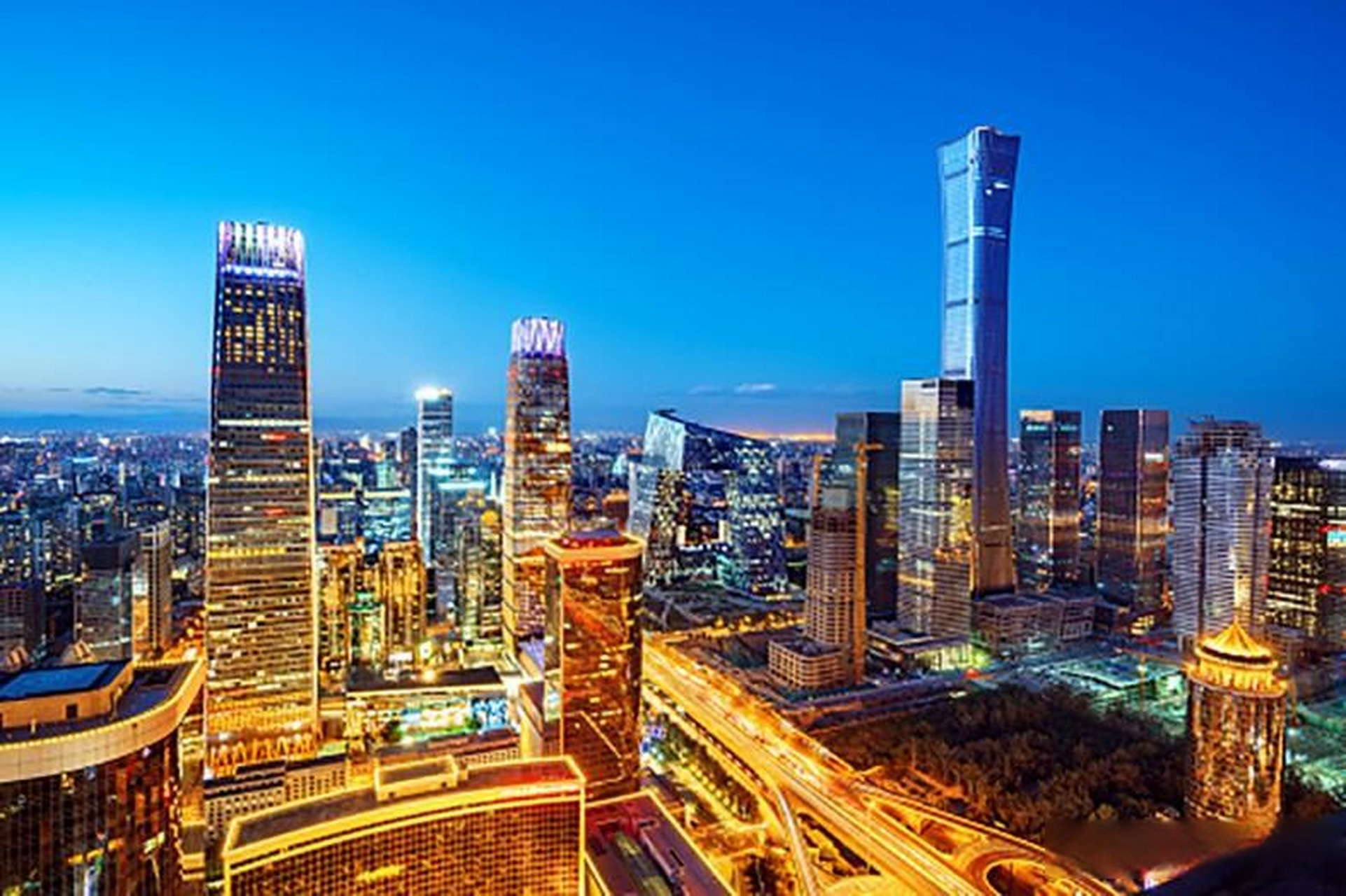 北京cbd(中央商务区)的一堆建筑单看都还行,但是放到一块儿,就不好说