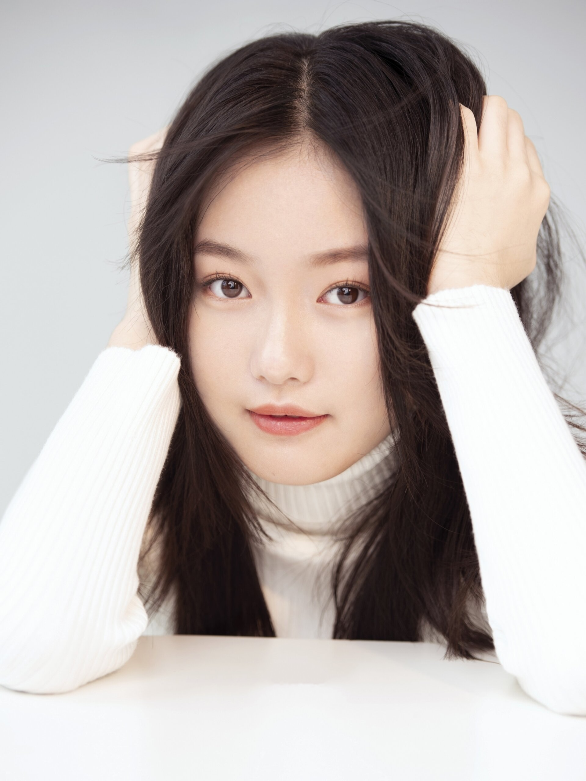 18岁的氧气少女肖像写真丨成年礼7615 极简风格的背景 清爽干净的